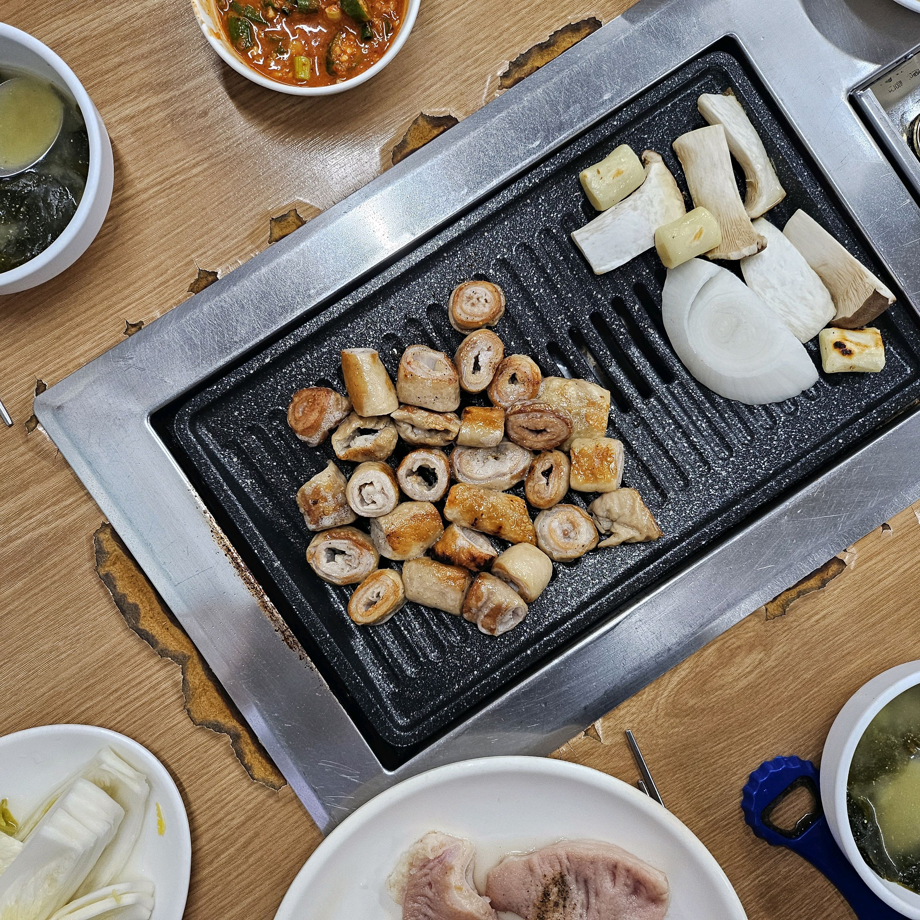 돼지막창 2인분, 소막창 2인분과 된장찌개 먹었는데 - 대구 맛집 효목골막창