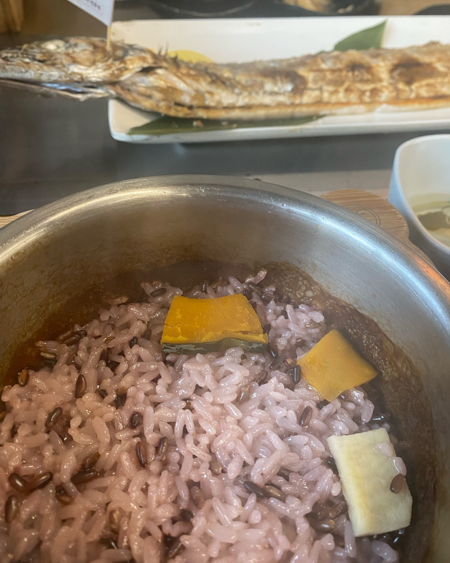 솥밥도 맛있는데 갈치도 맛있네요 - 제주 맛집 애월 갈치 암행어사