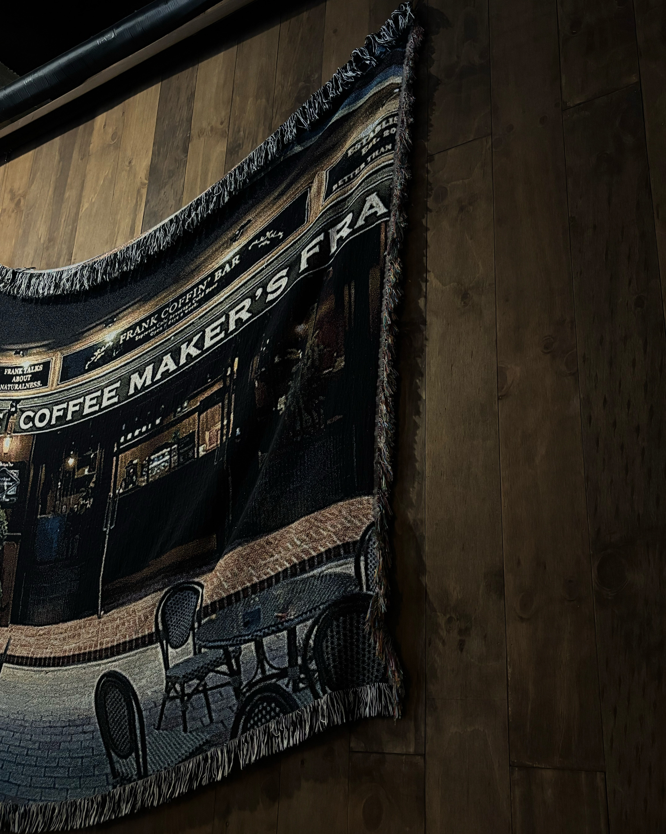 프랭크커핀바 인테리어도 너무 이쁘고 음료도 맛있습니다. 직원분도 친절하세요! 감성있는 멋진