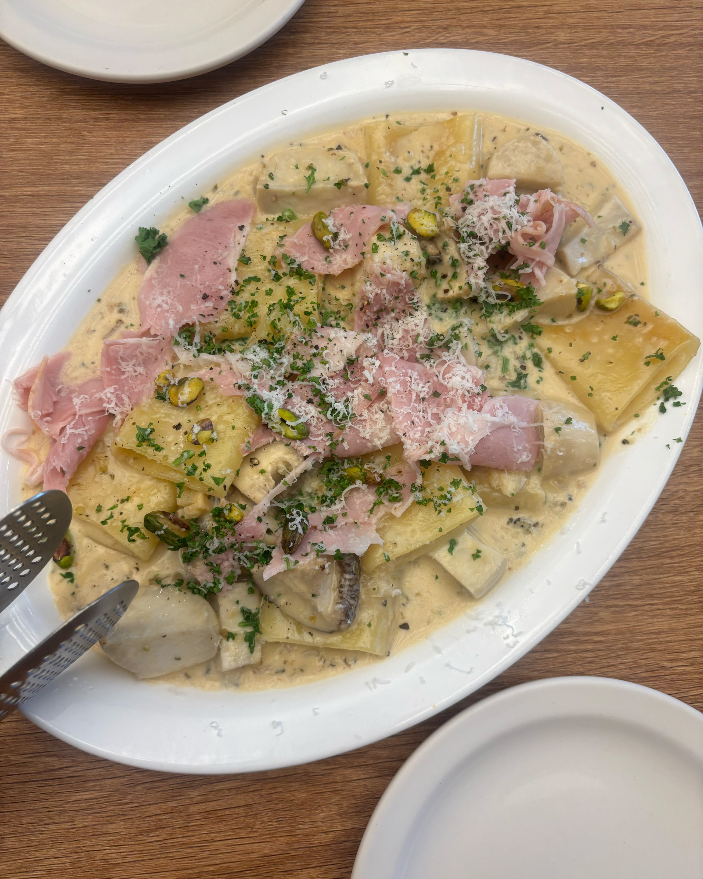 테라스가 탁 트여있어서 너무 분위기좋아서 방문했어요. - 압구정 맛집 마일드하이클럽 압구정점