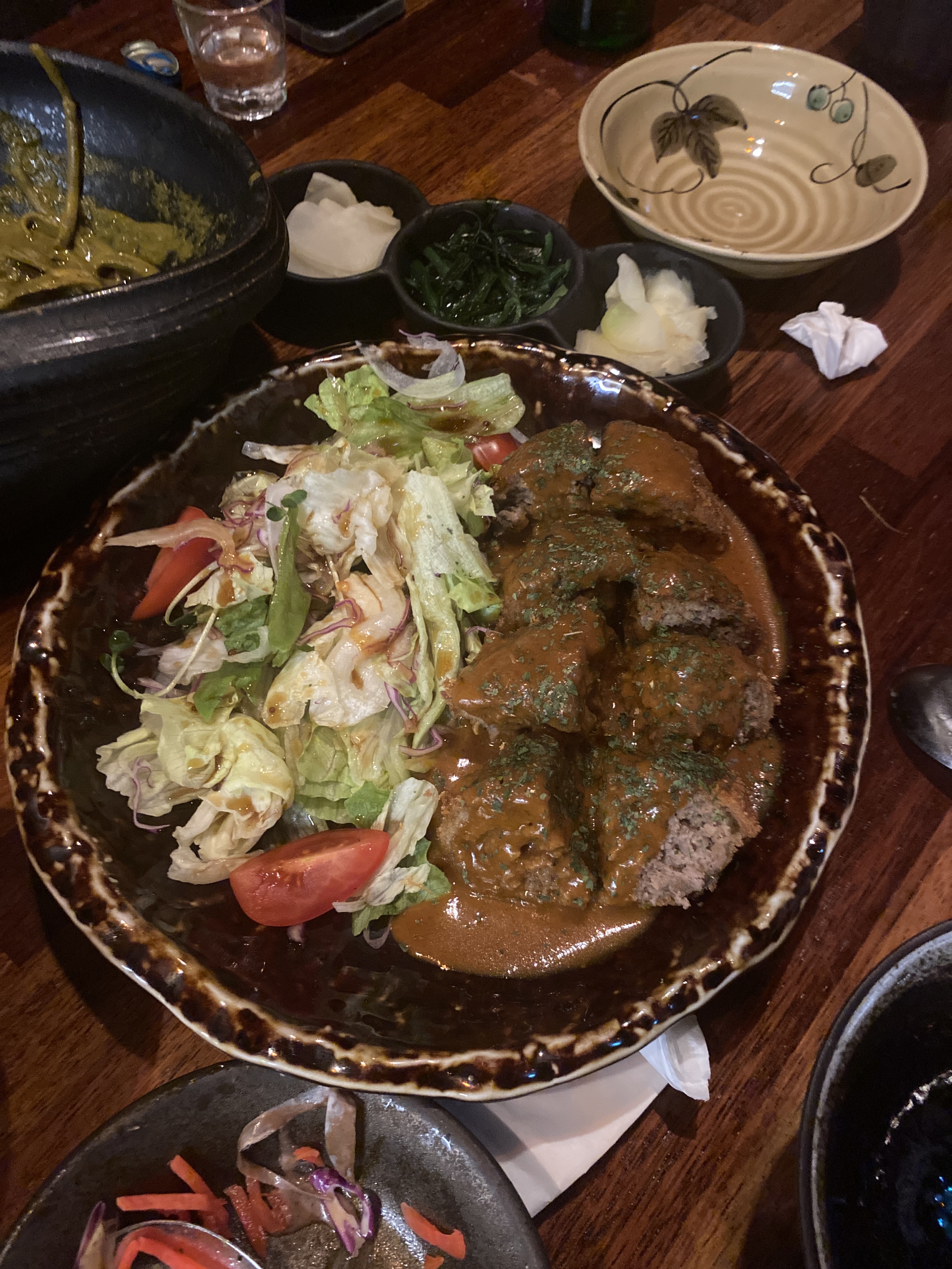 퇴근 후 자주 들리는 회식 장소에요! 사장님도 친절하시고 서비스도 진짜 많이 주세요!! 메