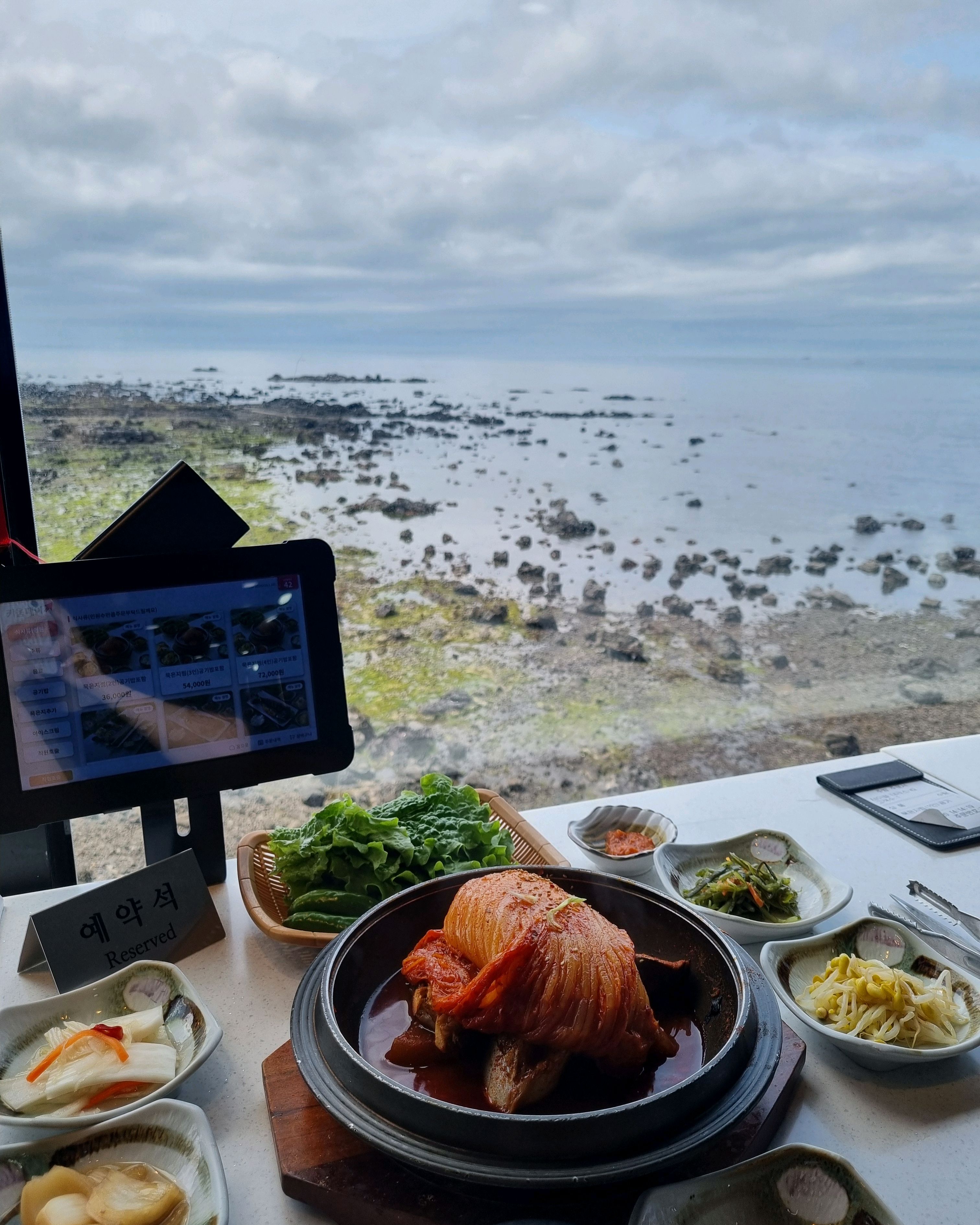 완전 맛집이에요 1인도 고등어찜 가능하다고 해주셔서 먹어볼 수 있었네요 ㅎㅎ 예약하고 오면