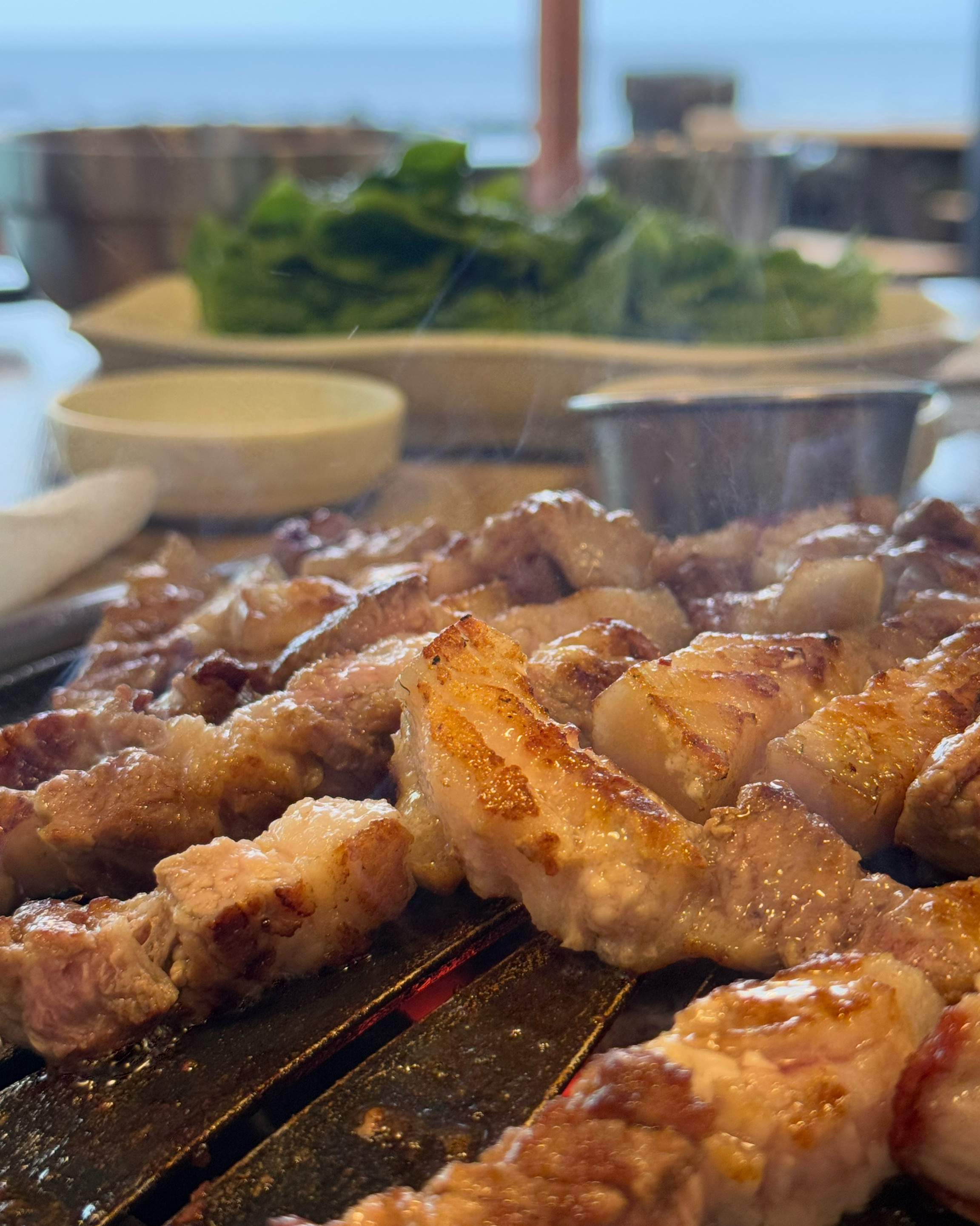 바로 옆에 바다가 보여 좋고 음식도 맛있게 잘 먹었어요! - 제주 맛집 돈해상 제주한림협재흑돼지