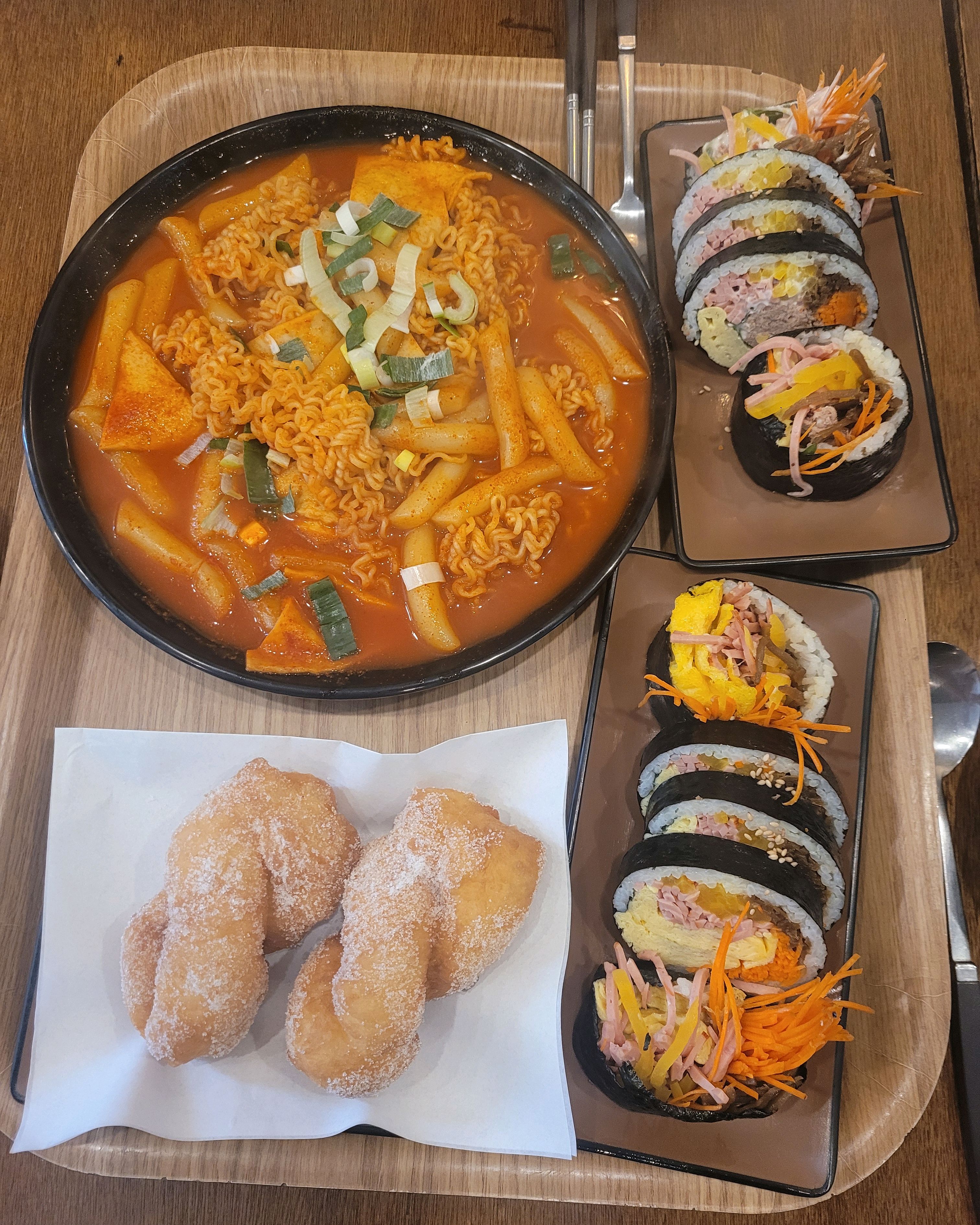 매일 지나치기만했다가 먹어봤는데 맛있어요! - 구월동 맛집 법대생 팔뚝김밥