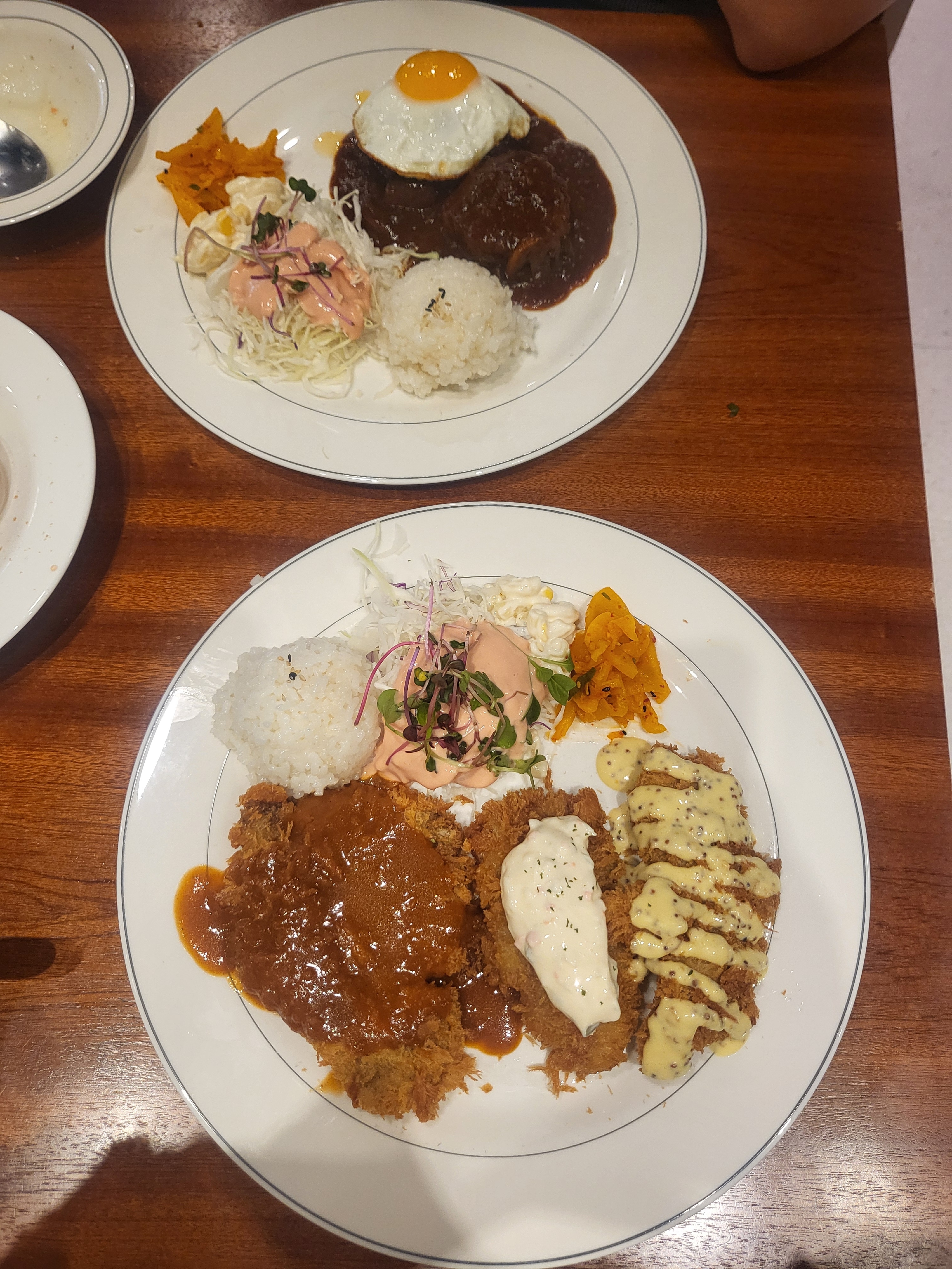 얼리지 않은 한돈이어서 그런지 겉바속촉의 끝판왕 - 대전 맛집 한밭경양식 월평본점