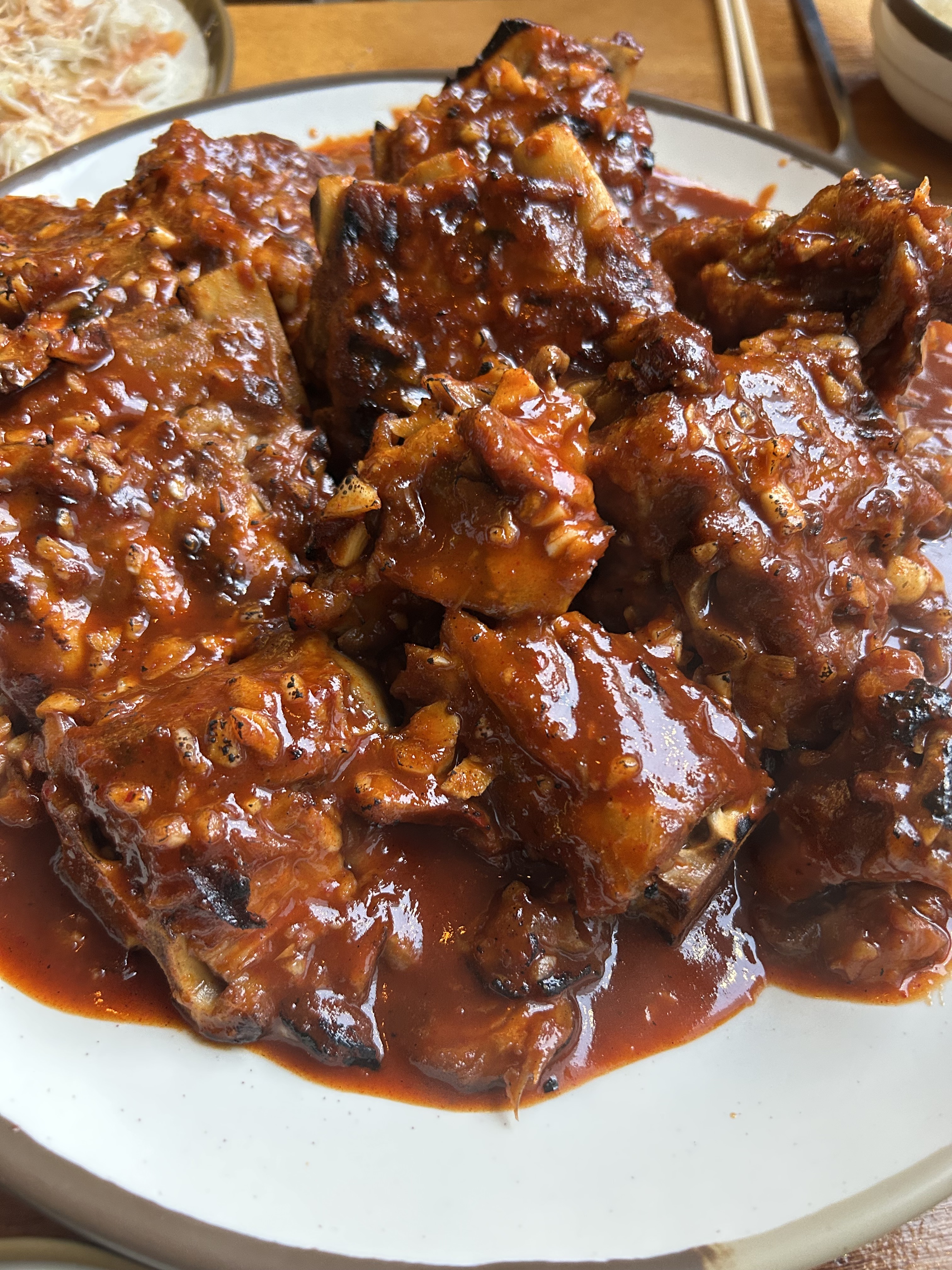 맛있어요! 술안주로 추천합니당 - 대구 맛집 종로백탄뼈구이 갑오일맥