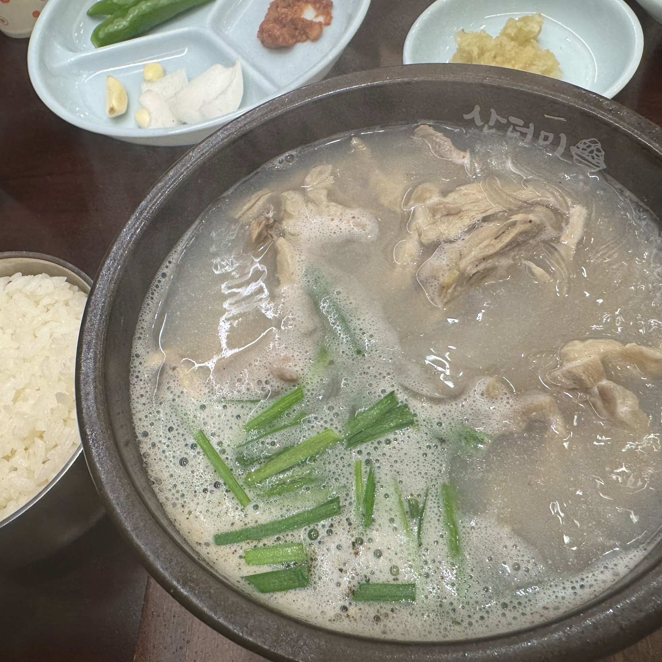 유명한 만큼 맛있습니다!!! - 대구 맛집 산더미 미성돼지국밥 경대점
