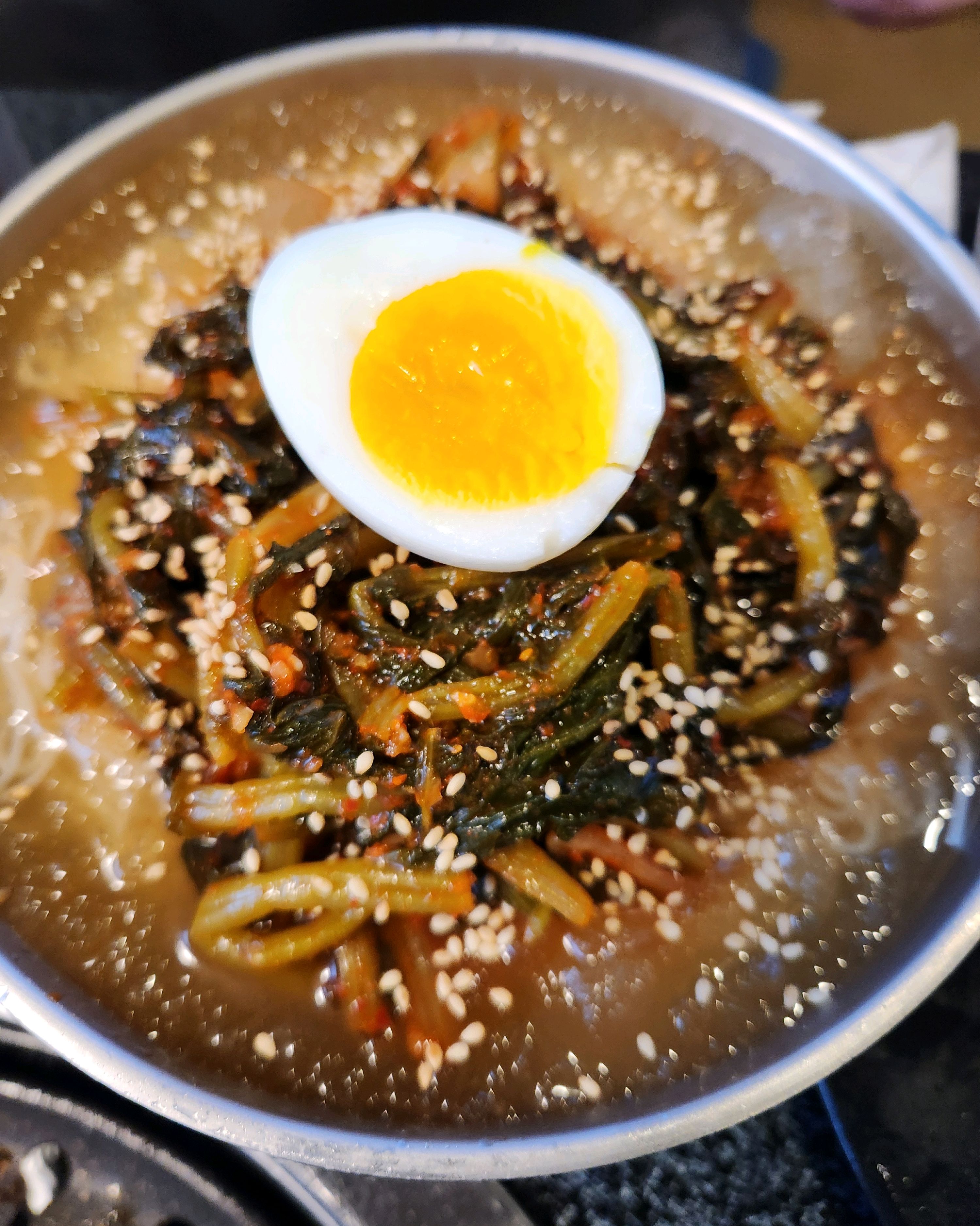 흑돼지 오겹살 대박,열무국수도 대박,반찬도 대박 맛없는게 없어요 직접구워주고 맛있고ㅋㅋ담에