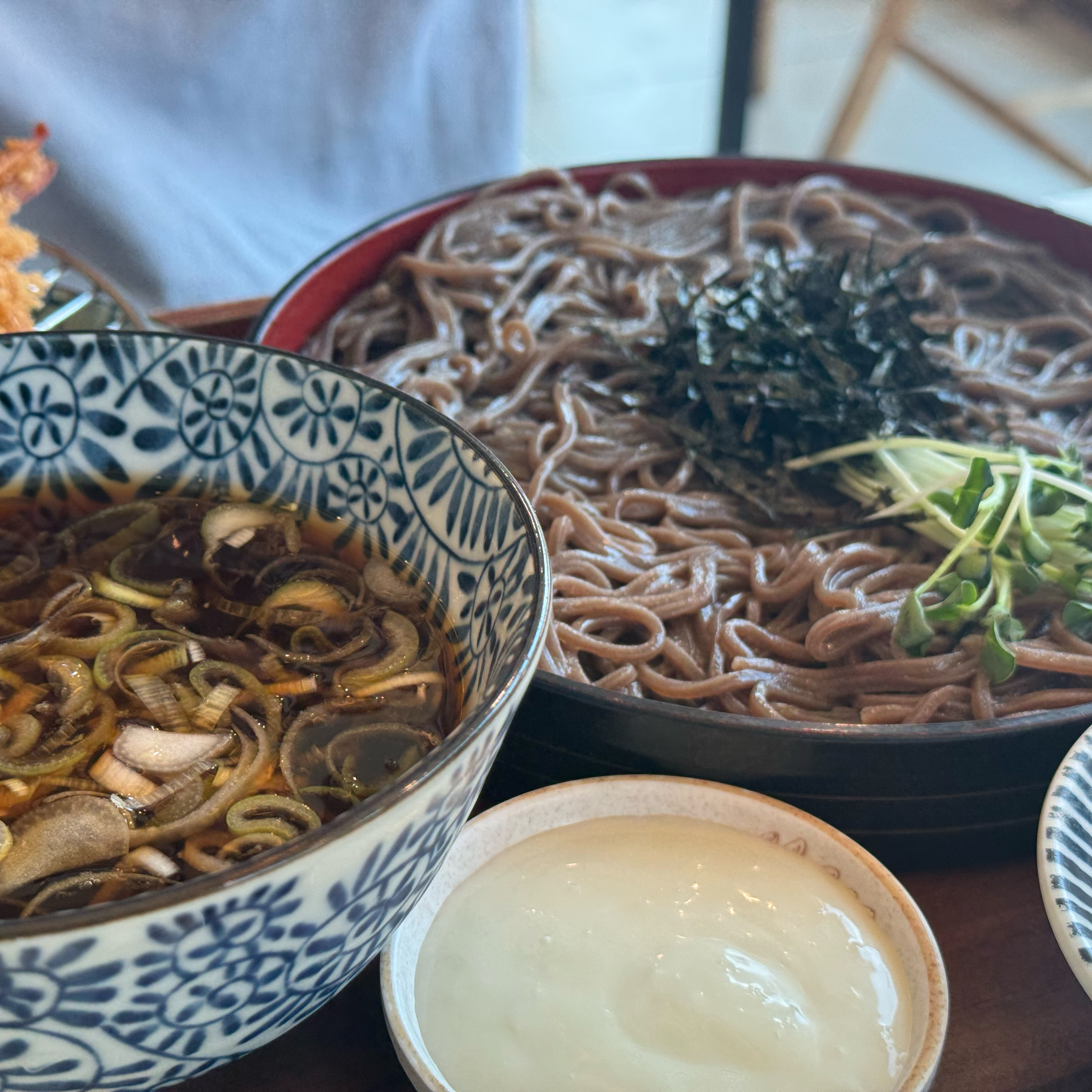 너무 더워서 냉소바 레츠기릿 - 연신내 맛집 백소정 연신내점