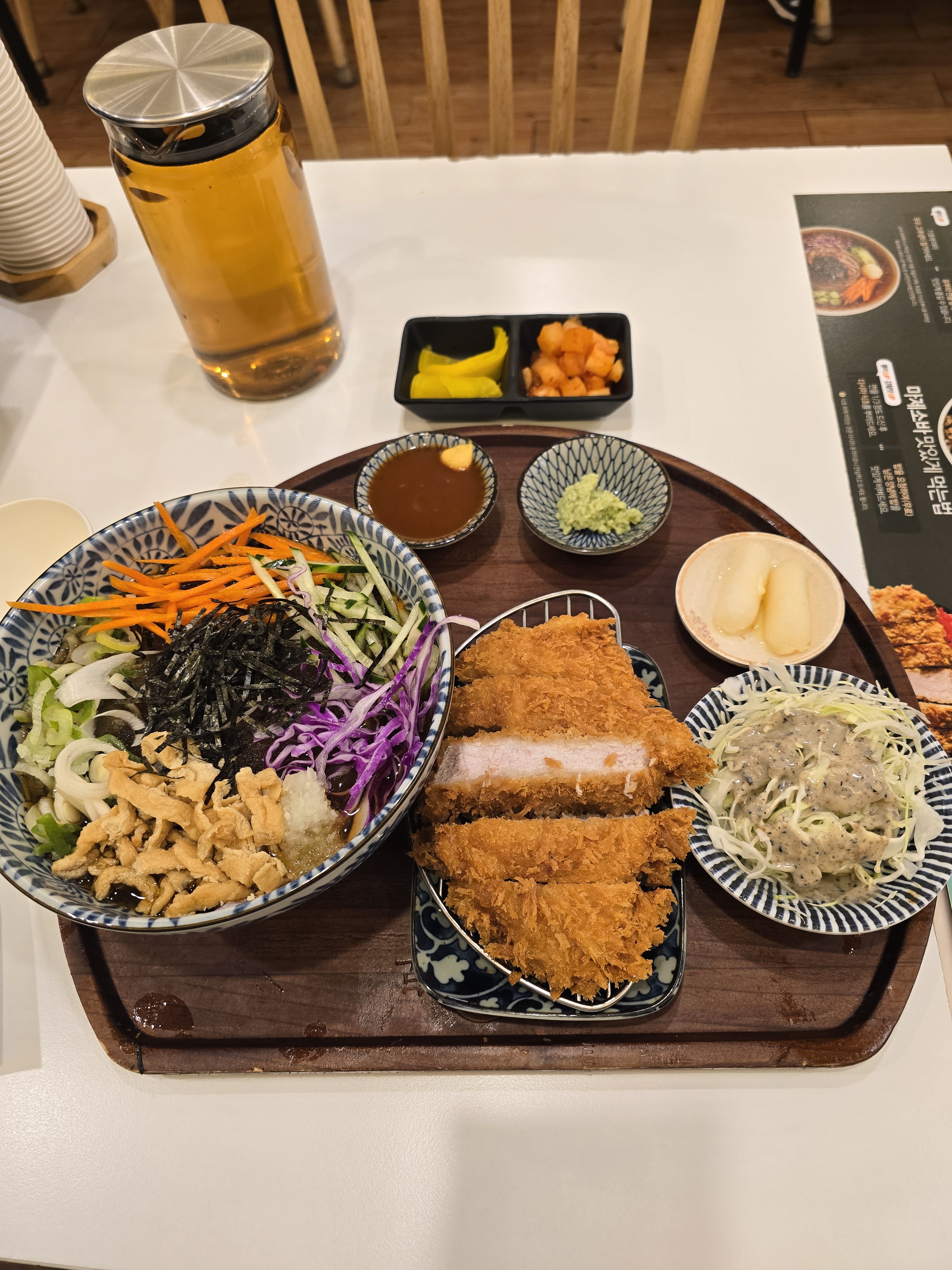 오랫만에 왔어요....이재명 후보 유세들으러 왔다가 들렸어요...여름이냉모밀셋트주문했어요.