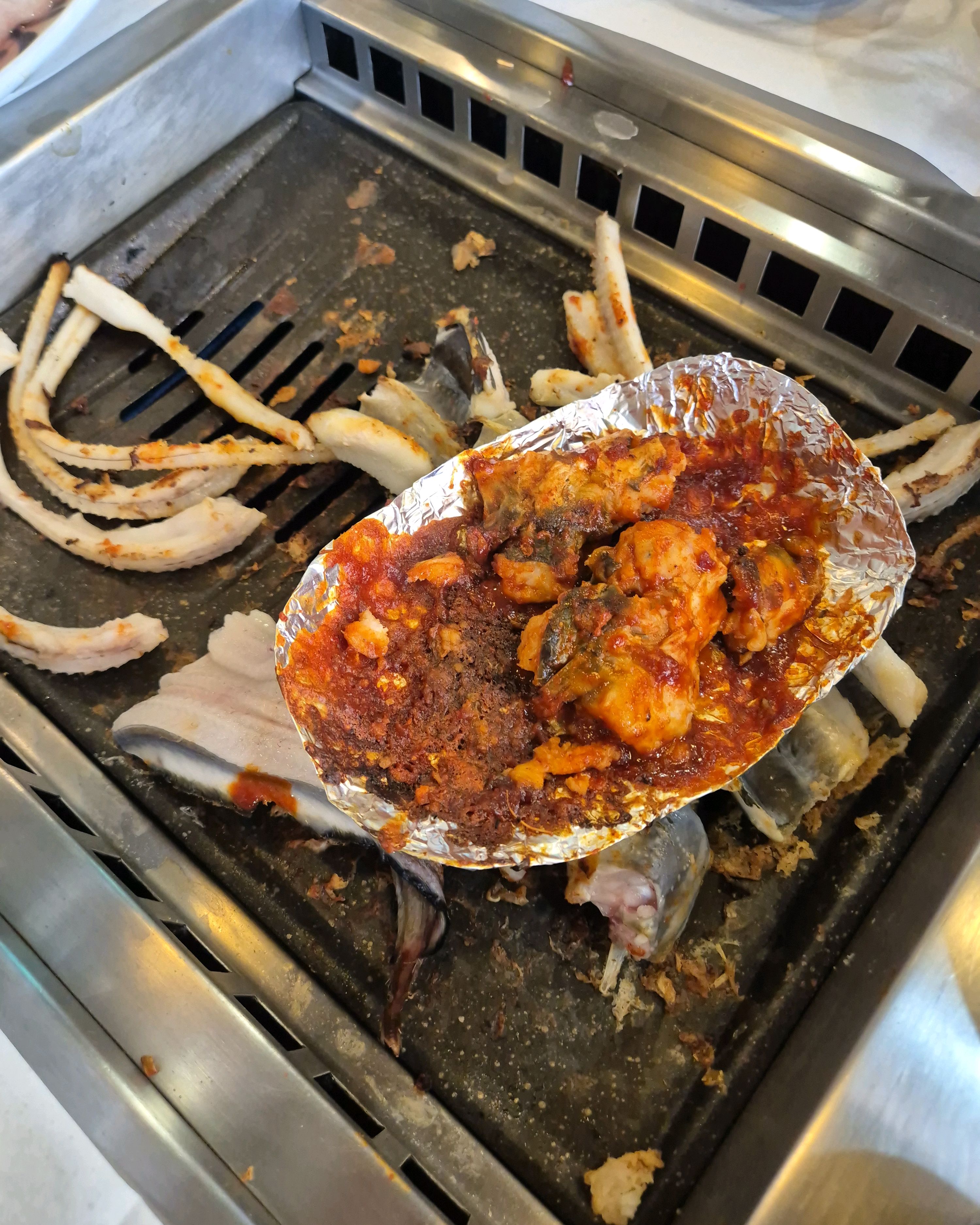 부모님 모시고 간만에 나들이왔다가 장어먹으러 왔어요.월전바다 바로 옆에서 뷰맛집.장어맛집이