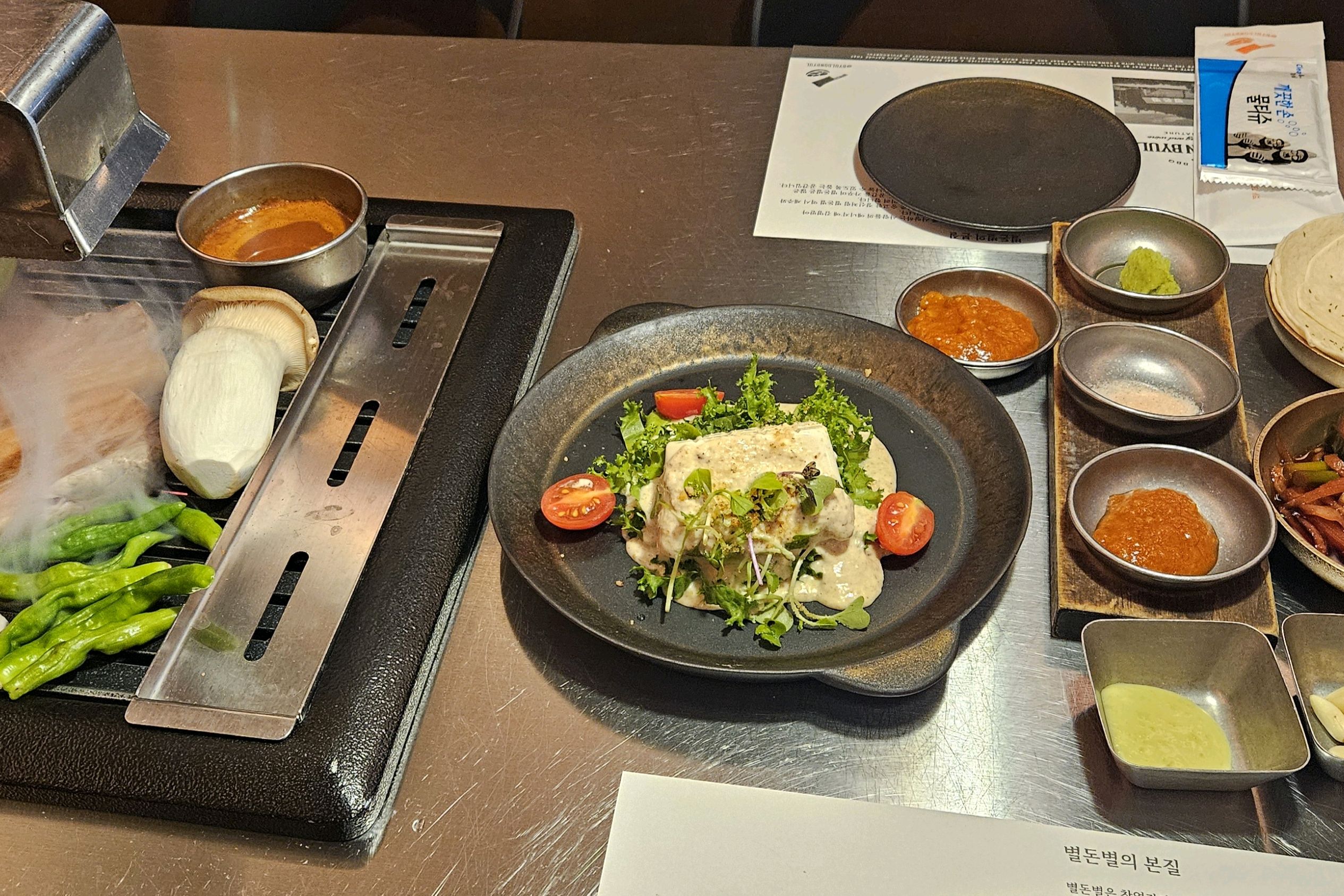 제주도여행 올때마다 저녁으로 먹는 곳이랍니다~ 고기도 부드럽고 맛나며 분위기가 아주 굿이랍