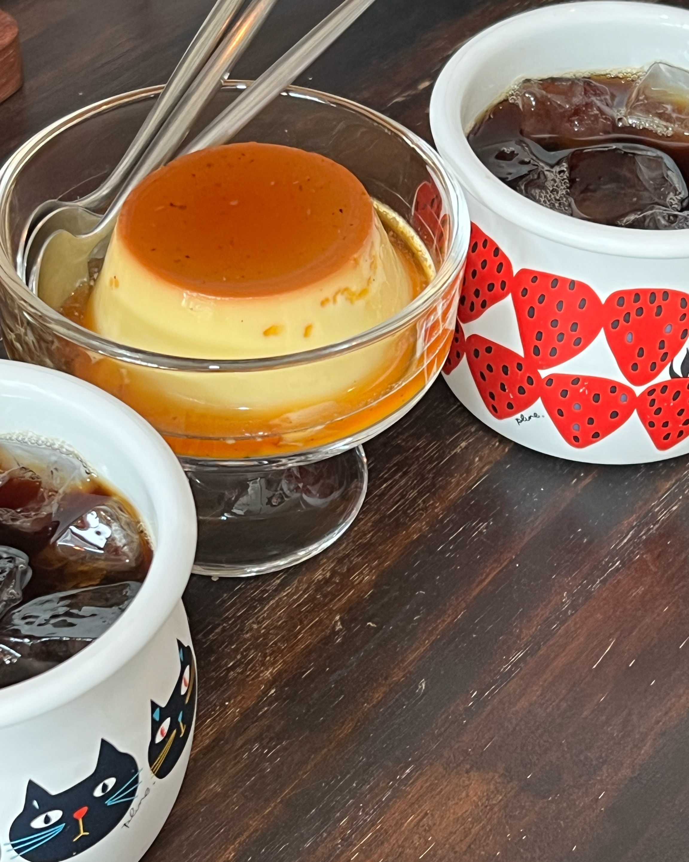 매번 올 때마다 커피가 맛있어서 좋아요 👍👍 고소한 커피랑 푸딩 생각나면 꼭 찾아오는 곳