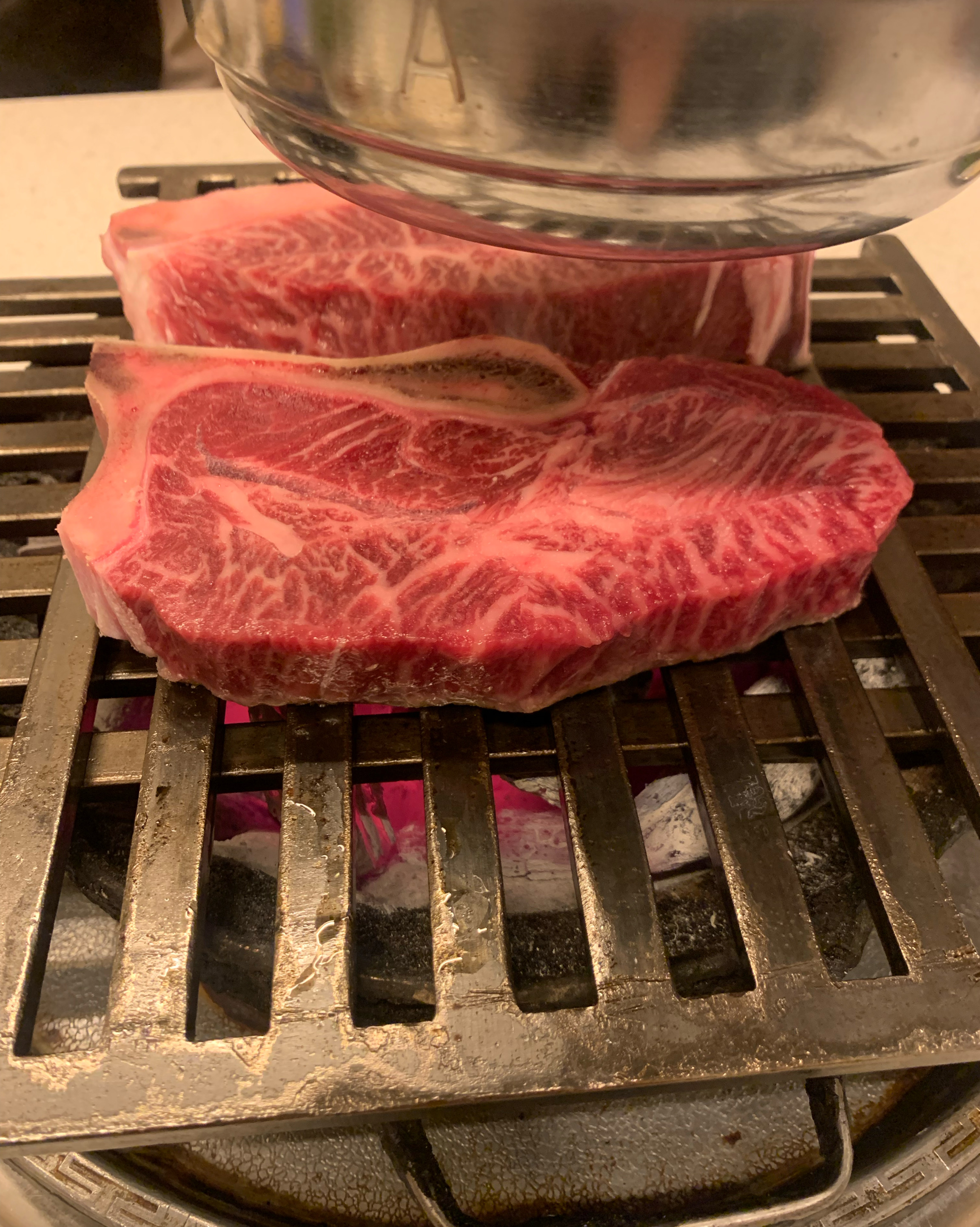 직장 회식으로 왔는데 기대한 것보다 더 맛있어서 놀랐습니다. 특히 안창살이 되게 맛있었어요