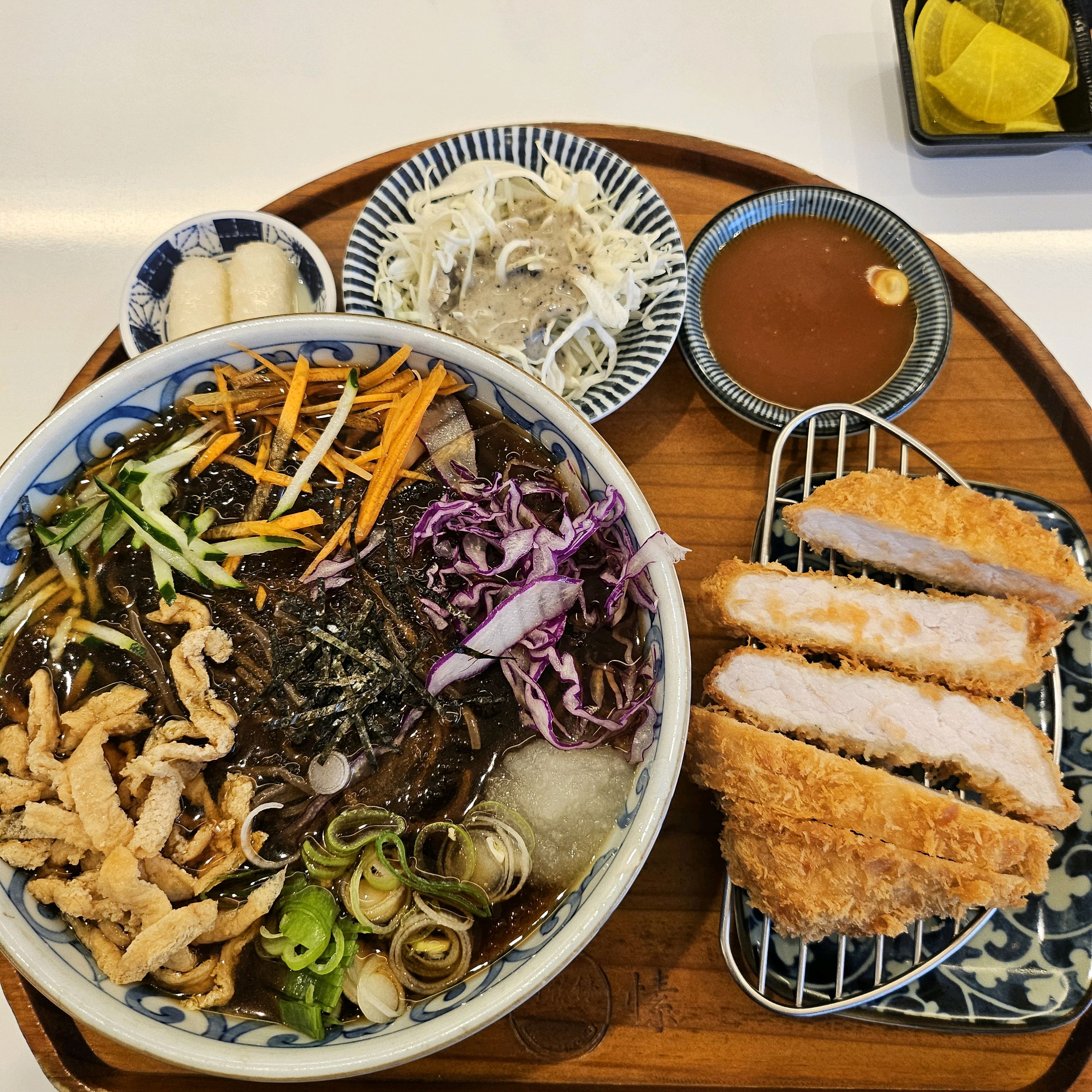 냉소바카츠랑 치즈모듬카츠 먹었어요! - 마곡역 맛집 백소정 마곡역점