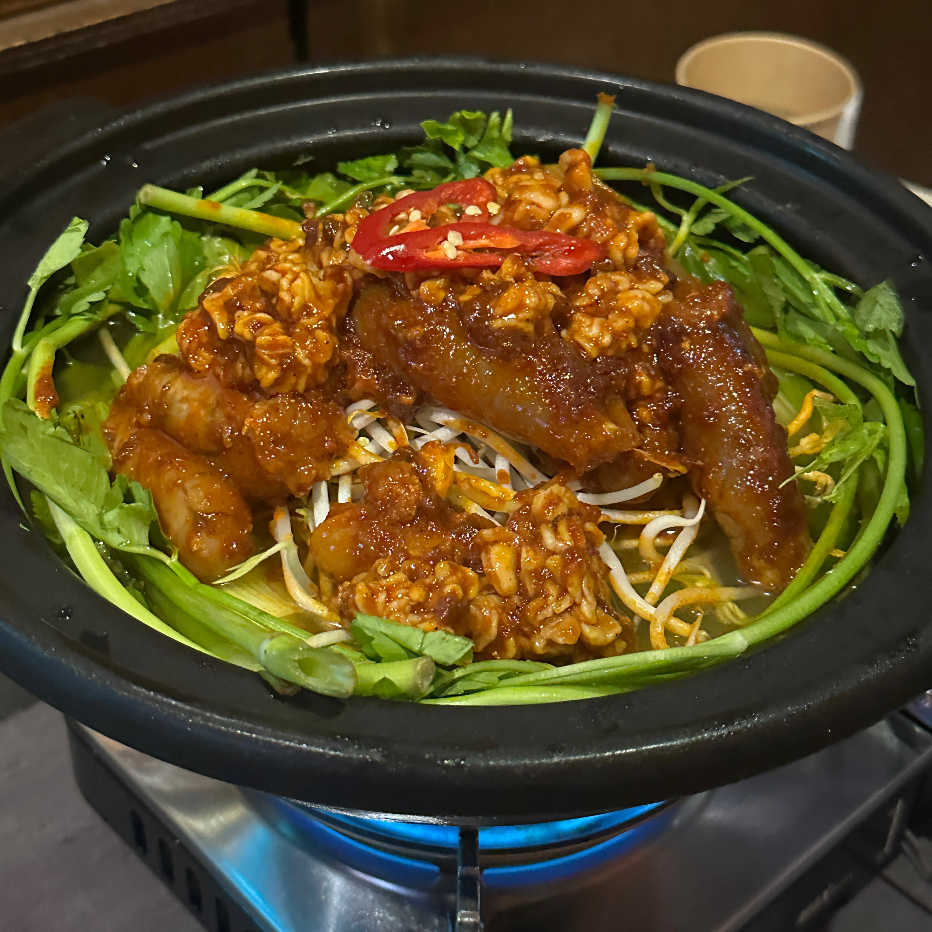맛 진짜 개도른놈이고 너무 맛있어요 후식도 있으니까 꼭 드시구요! 가격도 분위기도 맛도 일