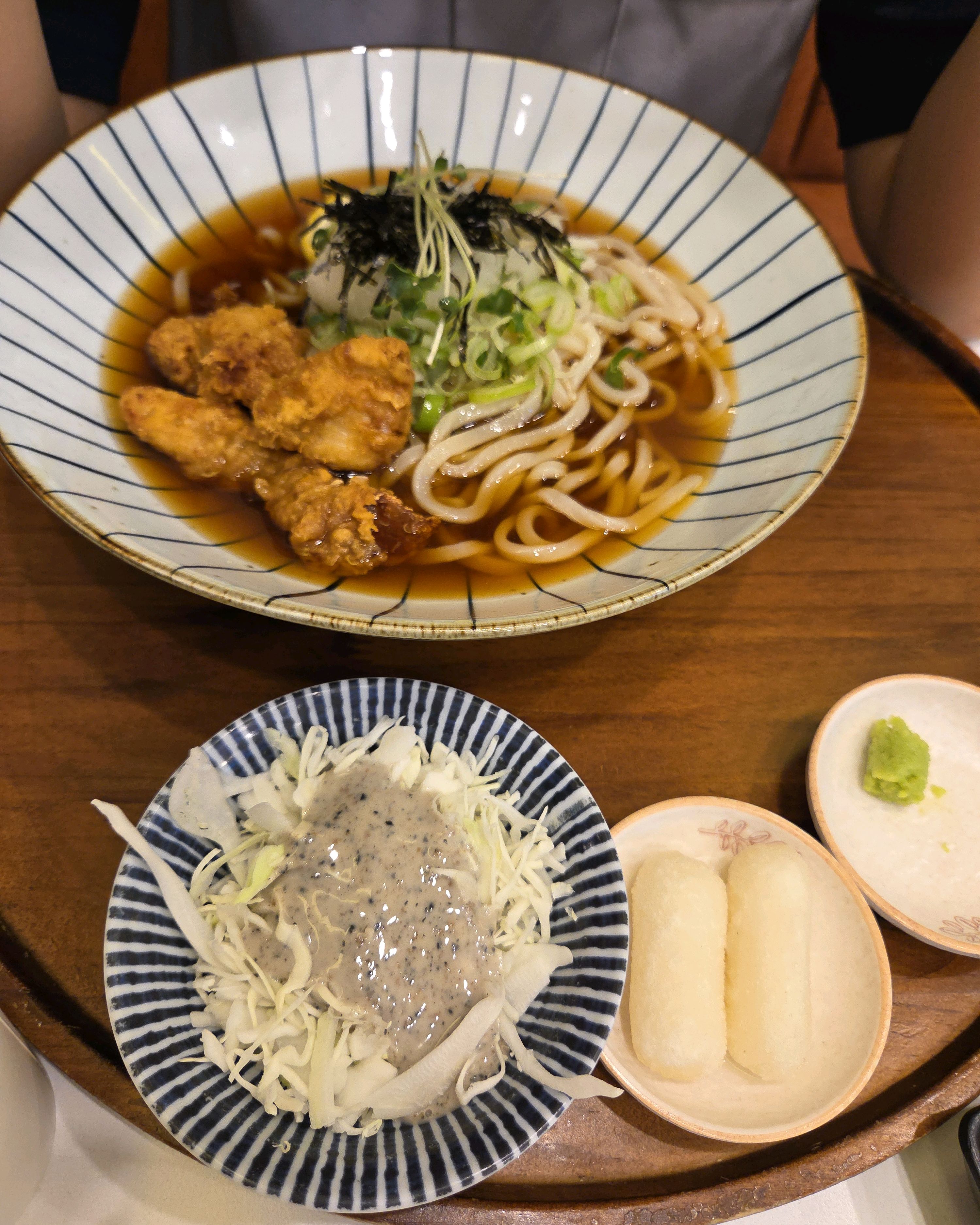 아이가 맛있다고해서 같이 방문했는데 음식도 빨리 나오고 맛도 좋습니다. 가끔씩 아이들과 같