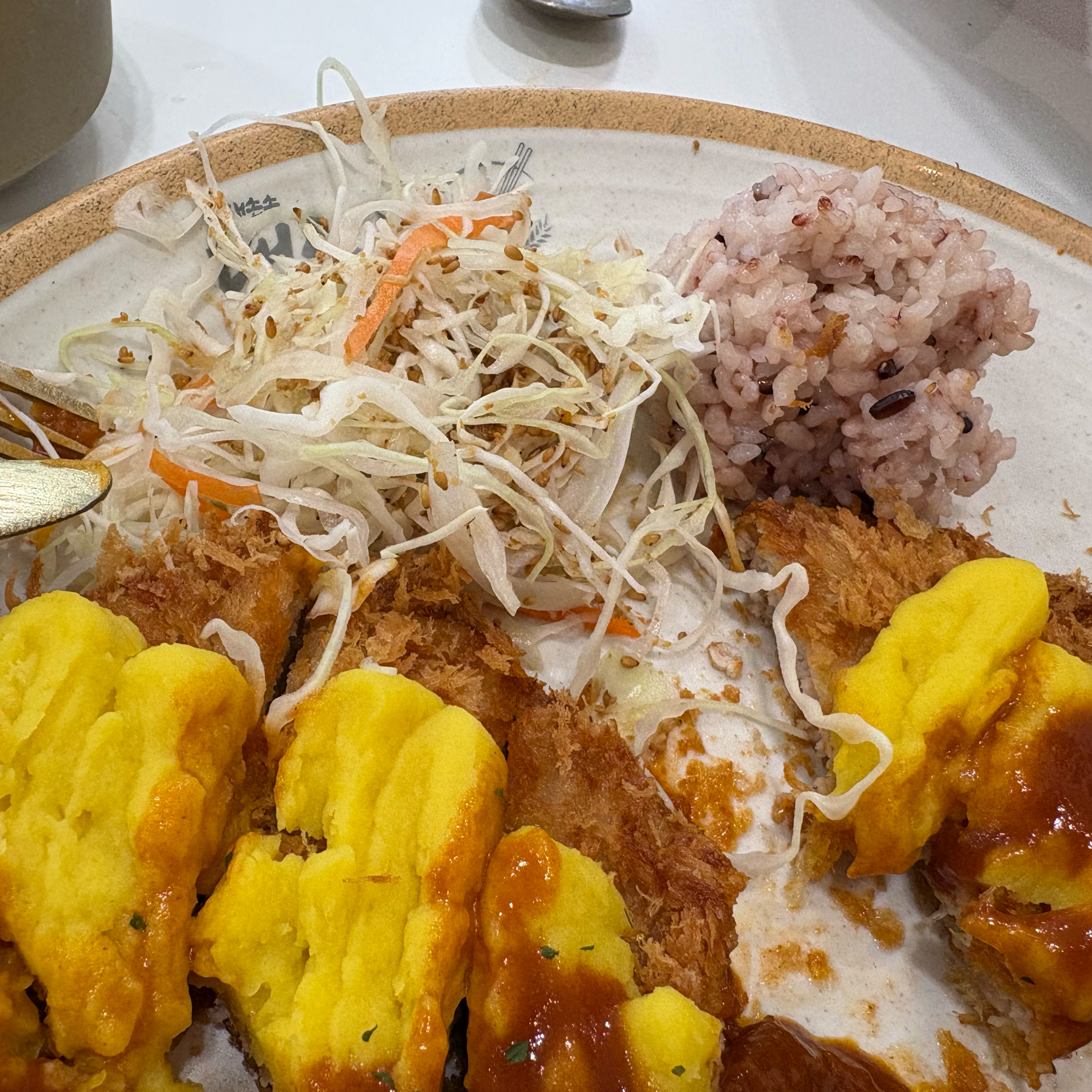 돈까스도 너무맛있고 비빔밀면도 역시 너무 맛있어요 이 두 조합 굿굿!!!!! - 대전 맛집 대손관 대전 서대전점