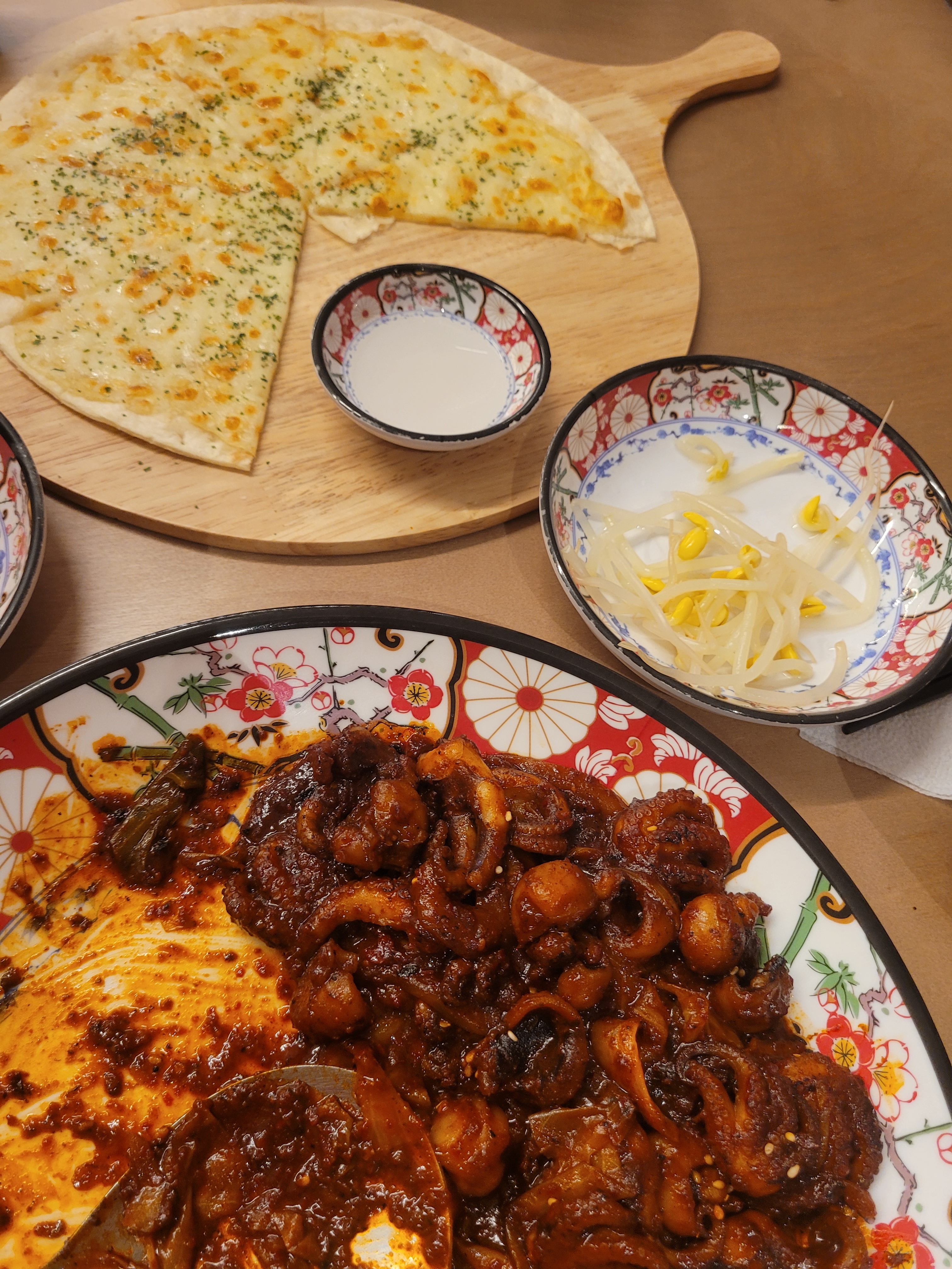 적당히 매콤하고 불향도 나서 넘 맛있어요!! - 대구 맛집 강릉참주꾸미