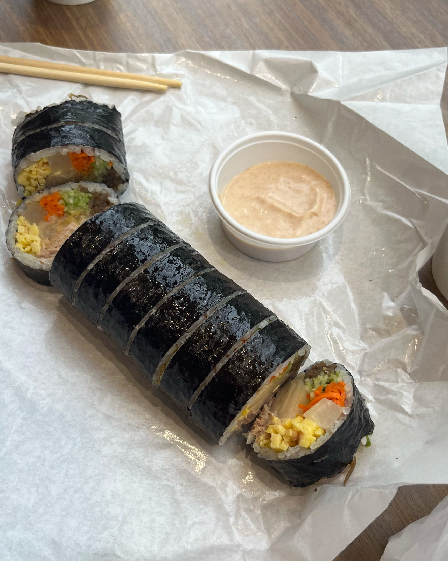 김밥 자주 사먹는데 항상 맛있어요 소스 찍어 먹으니까 더 맛있네요 - 대전 맛집 정김밥