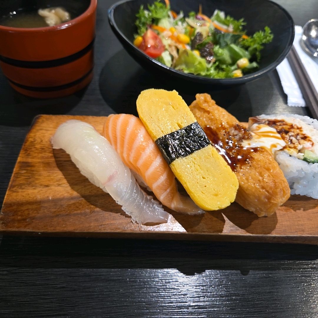 종종 방문하는 가게입니다 초밥 맛있고 직원분이 친절하세요 - 대전 맛집 하츠야초밥