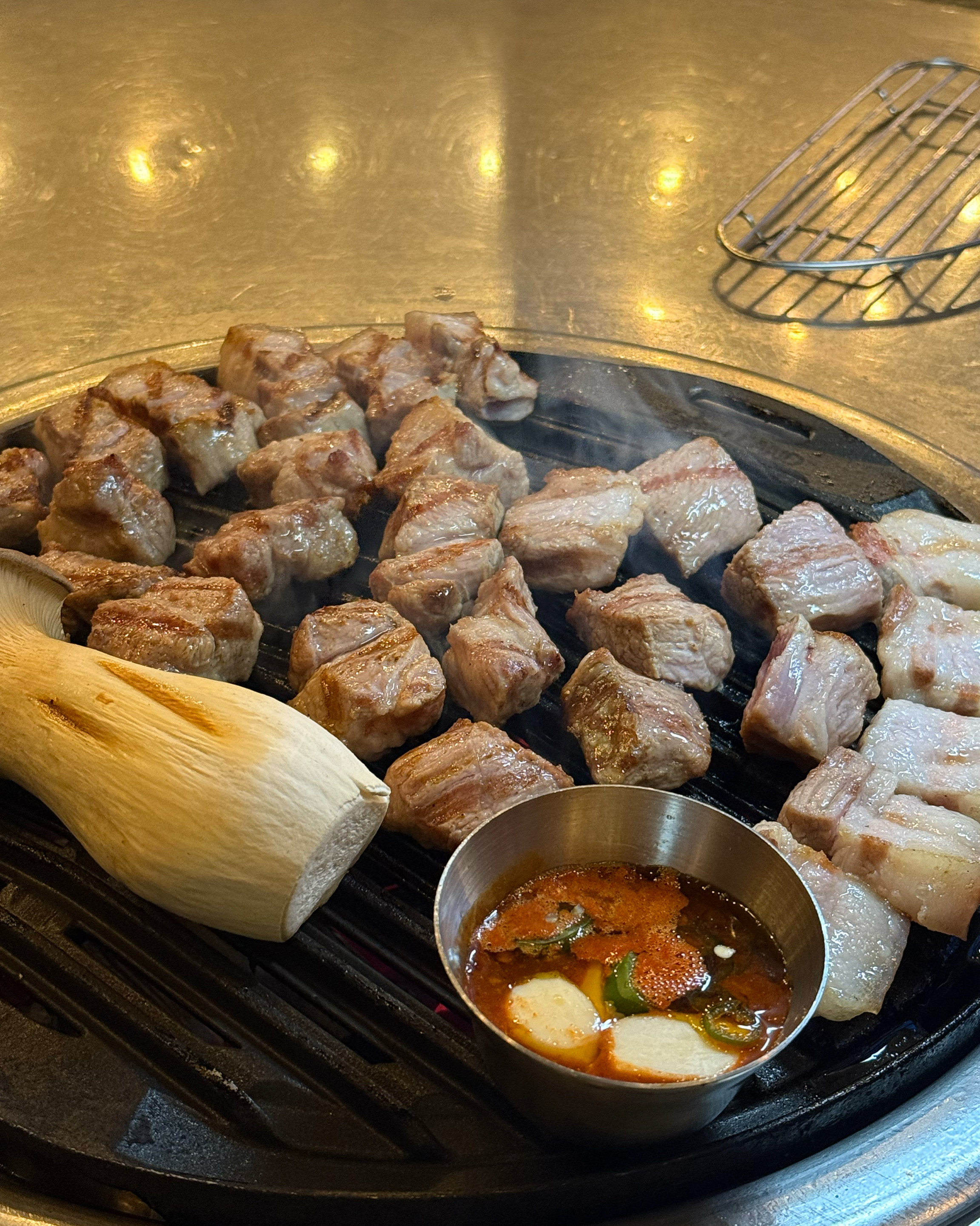 사장님 친절하시고 - 아바이마을 맛집 달빛돈가 속초본점