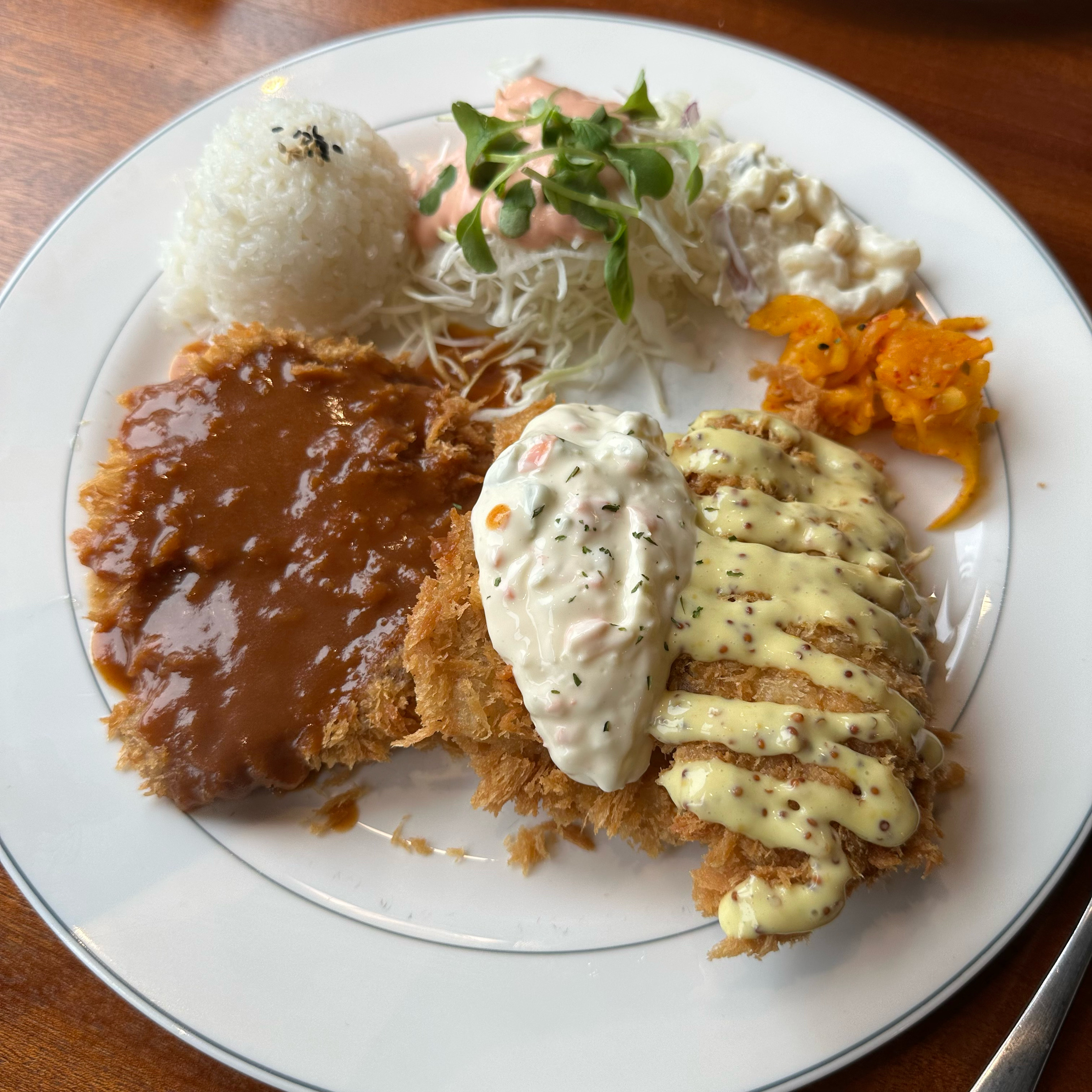 경양식 돈까스 좋아하시는 분들은 꼭 한번 방문해보세요! 요즘 기본으로 스프 제공되는 곳이 