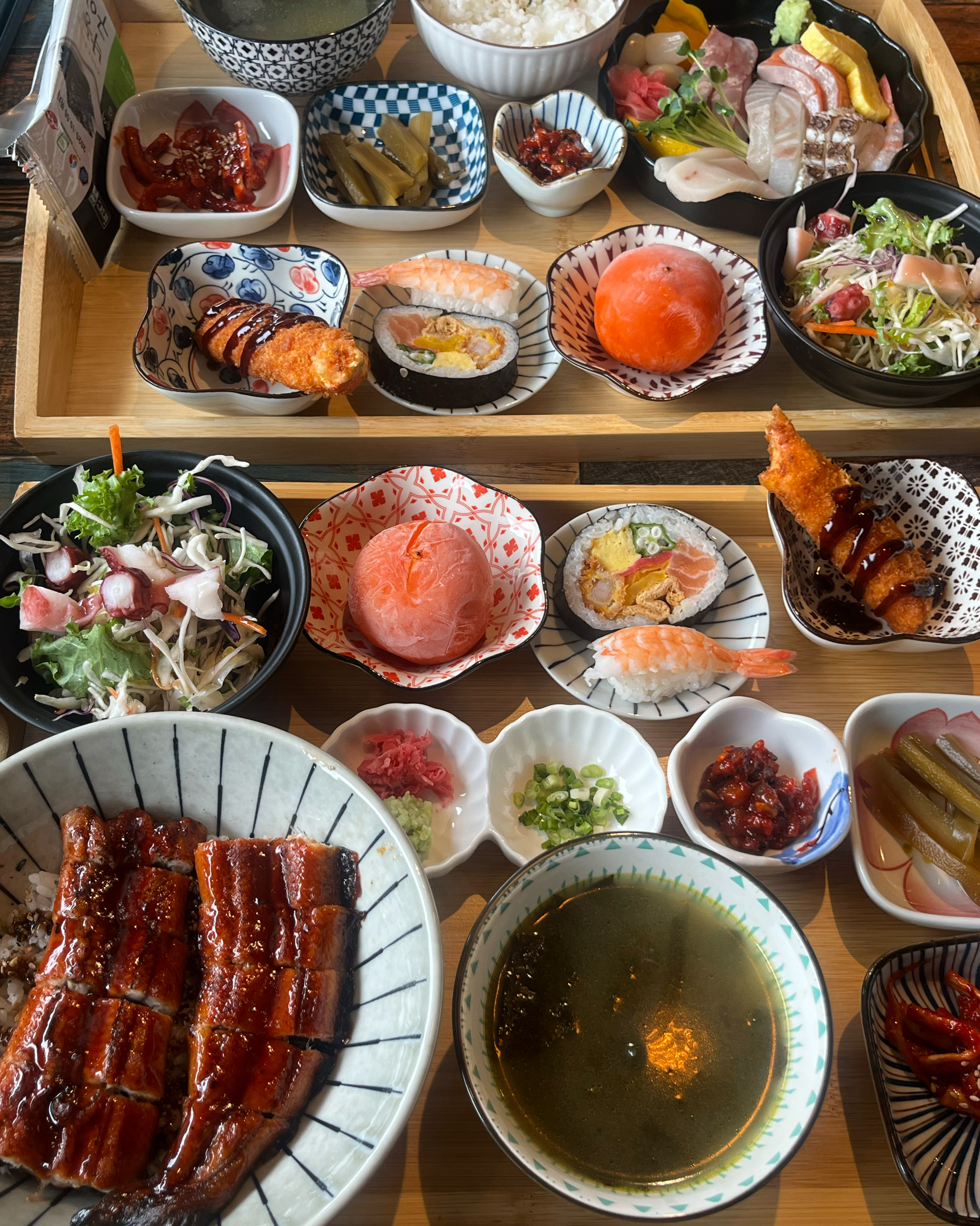 너무 맛있고 친절하세요 ㆅ 장어 너무 맛있고 사시미도 짱입니다ㅠㅠ 처음인데 대만족.. 쿠폰