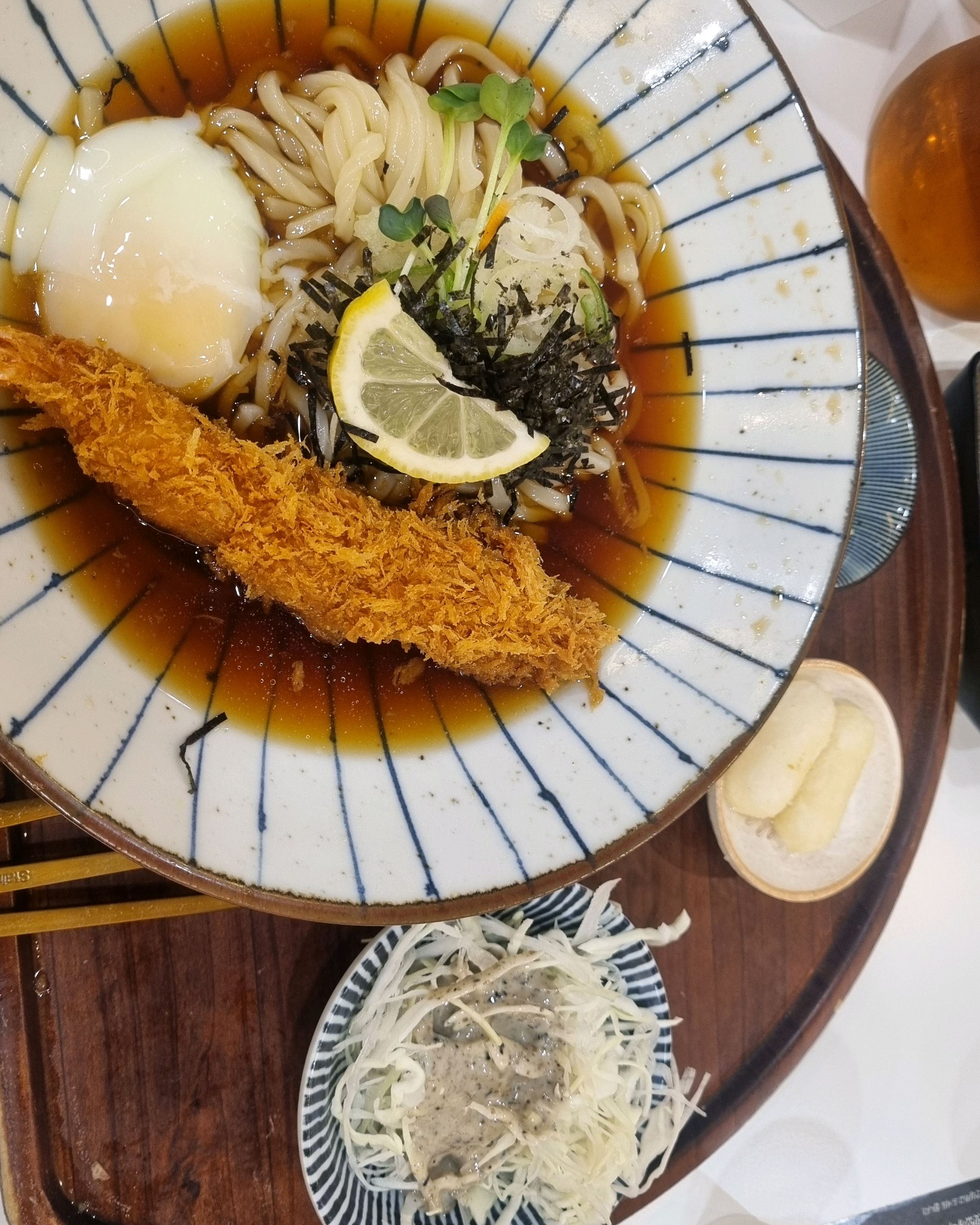 적당한 간에 튀김도 맛있고, 우동면이 탱글탱글 맛있었어요. - 용현동 맛집 백소정 인하대후문점