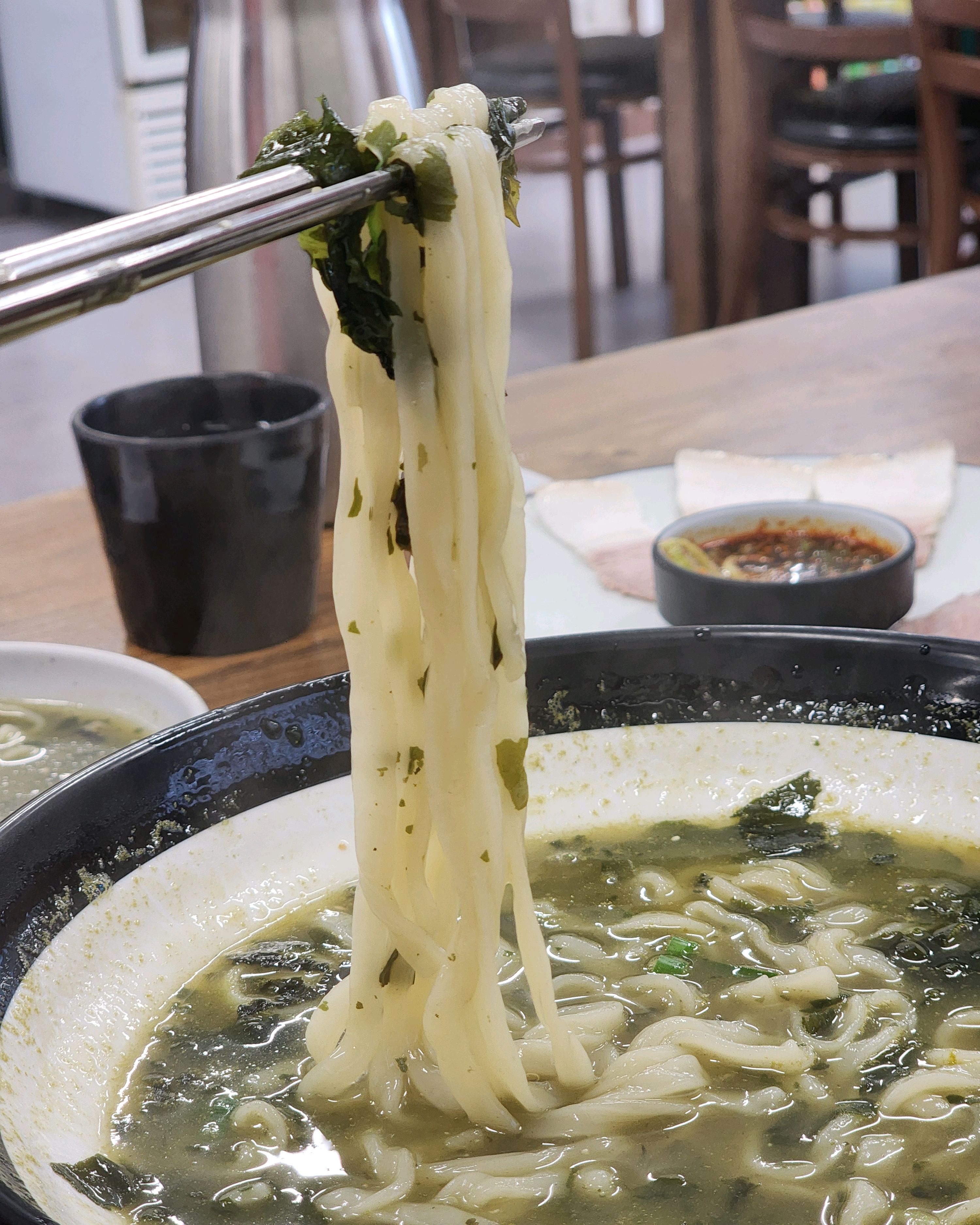 제주 공항 근처 아침식사 - 제주 맛집 웅이네 보말칼국수 제주본점