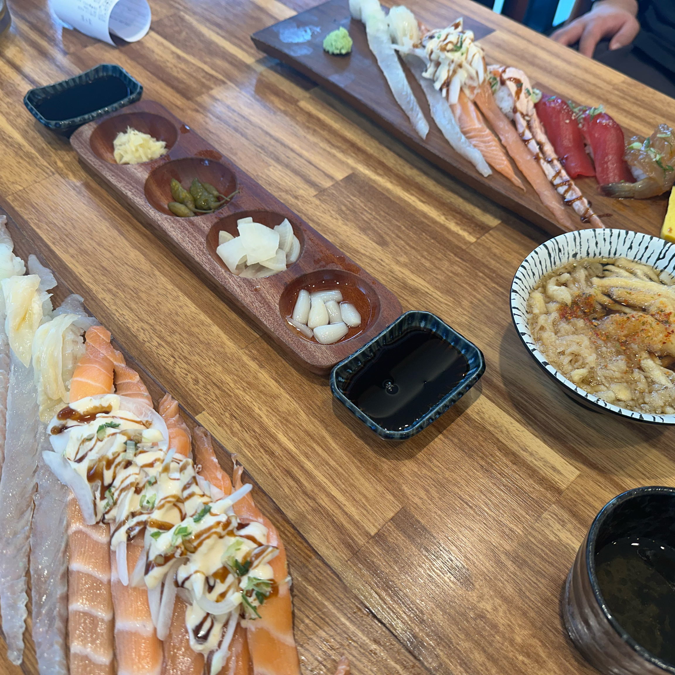 속초에 이사와서 엄청 즐겨 먹는 스지집입니다! 직원분들이나 음식 맛이나 너무너무 훌륭해서