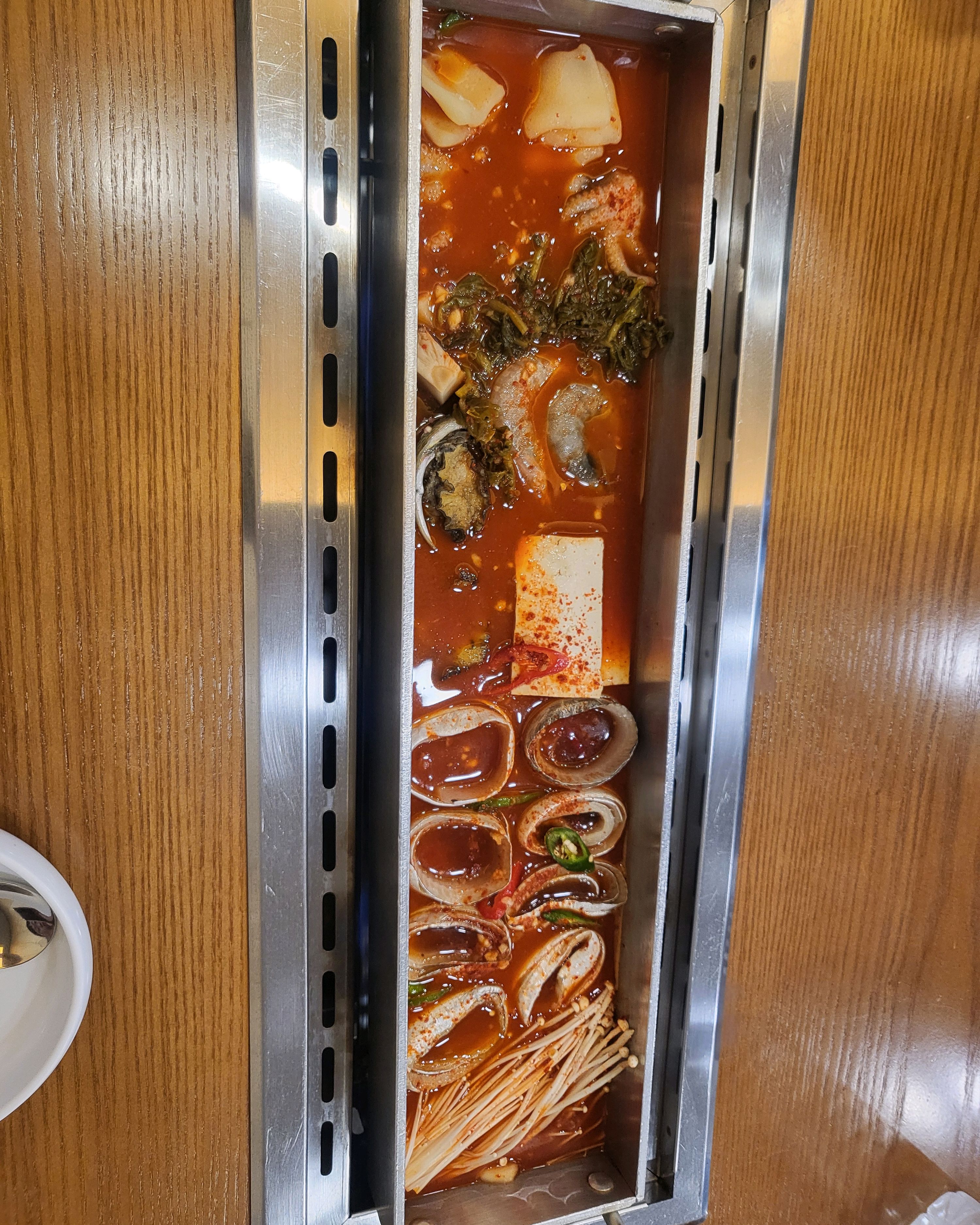 가족과 여행와서 갈치가먹고싶어서 검색해서왔는데 가성비비해 양도많고 맛있어요~ 울 신랑도 너