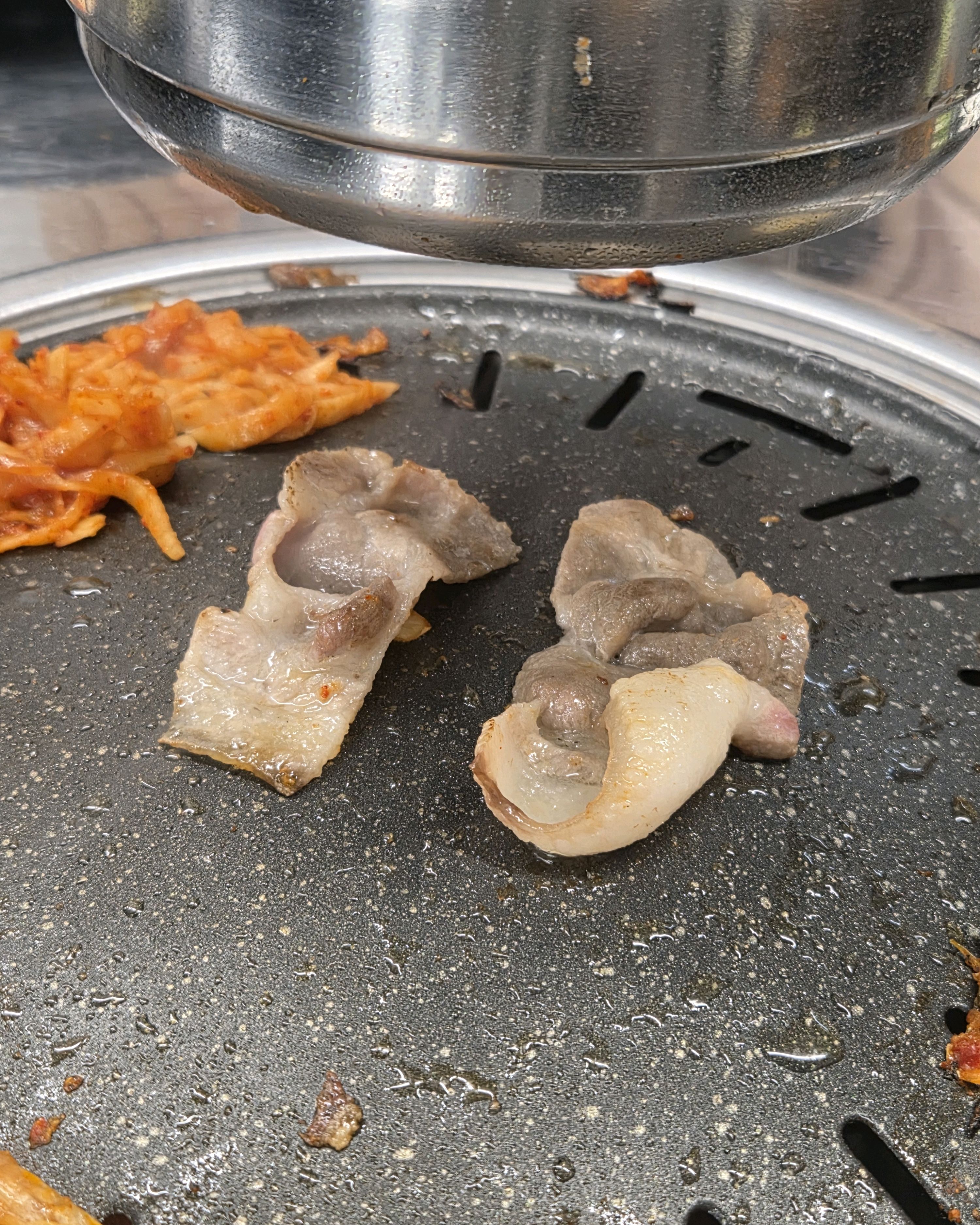 친구의 지인의 지인까지 다 데려오고 싶네요 정말 맛있습니다 사장님 센스까지 짱!!! 쫄목살