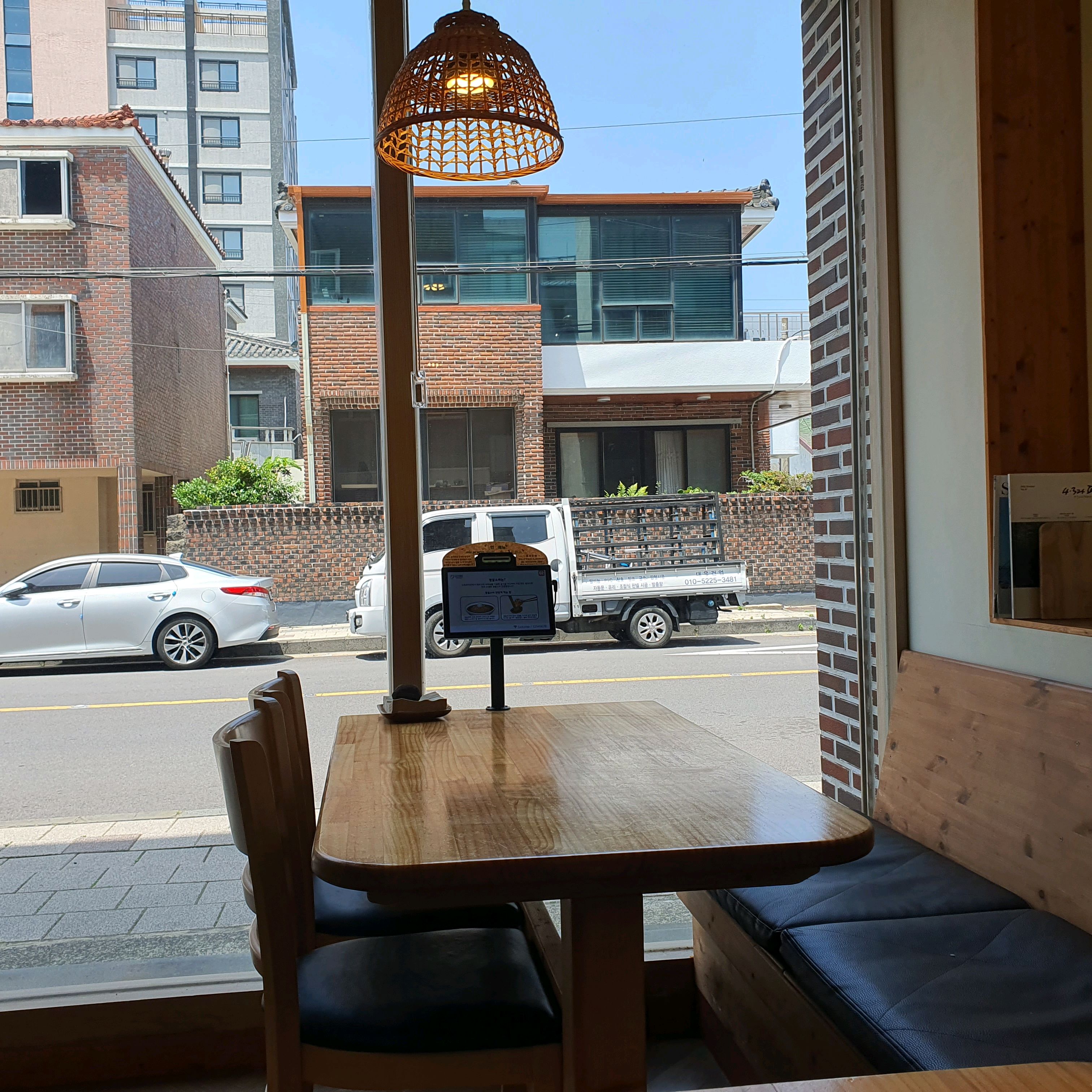 여행 막날 점심식사 위해 방문. 여행동안 잘 먹었으므로 가벼운 마무리를 위해 들르기 좋습니