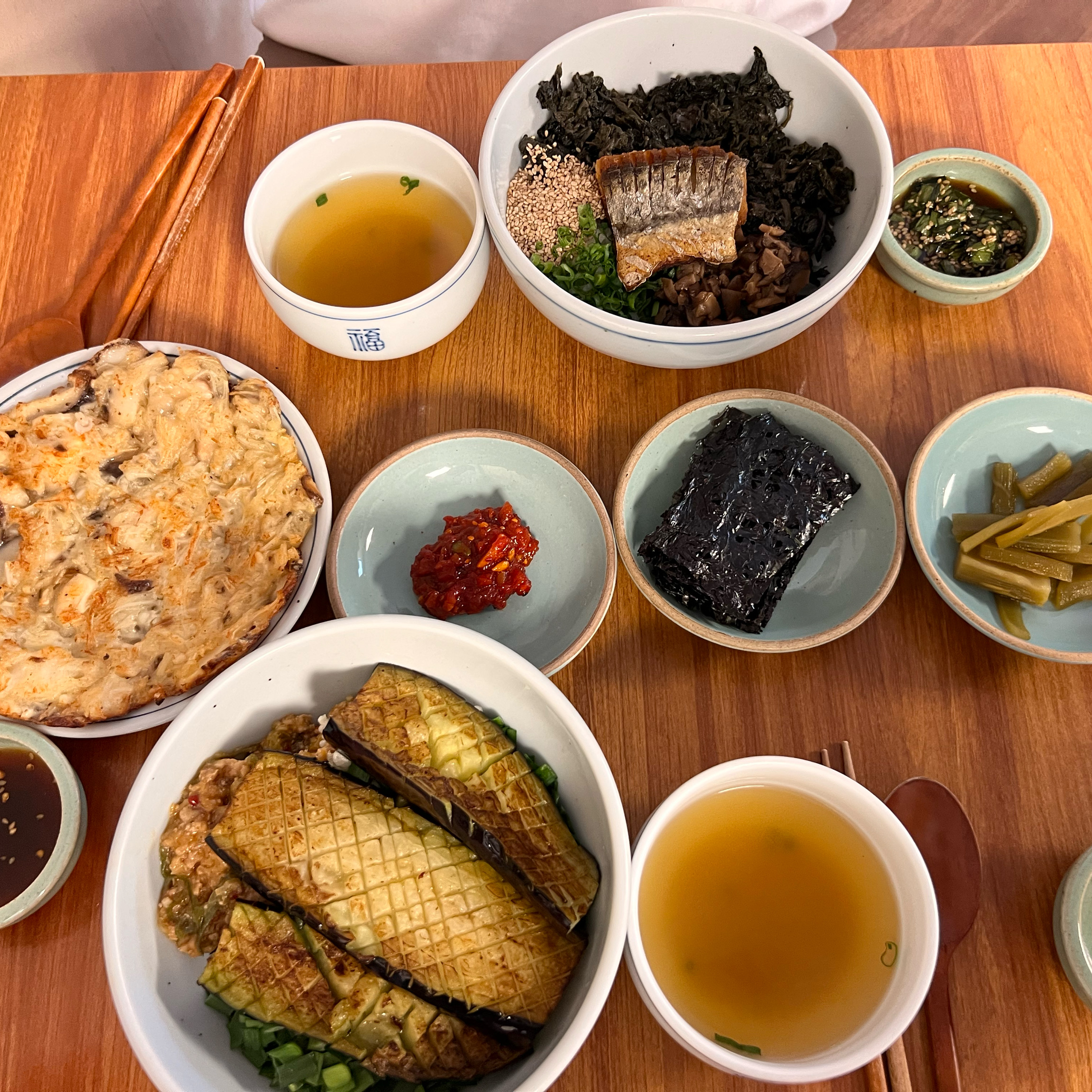 근처에 볼일이 있어서 왔다가 맛집이래서 왔는데 신선하고 너무 맛있어용 ㅎㅎ 곤드레 향이 너