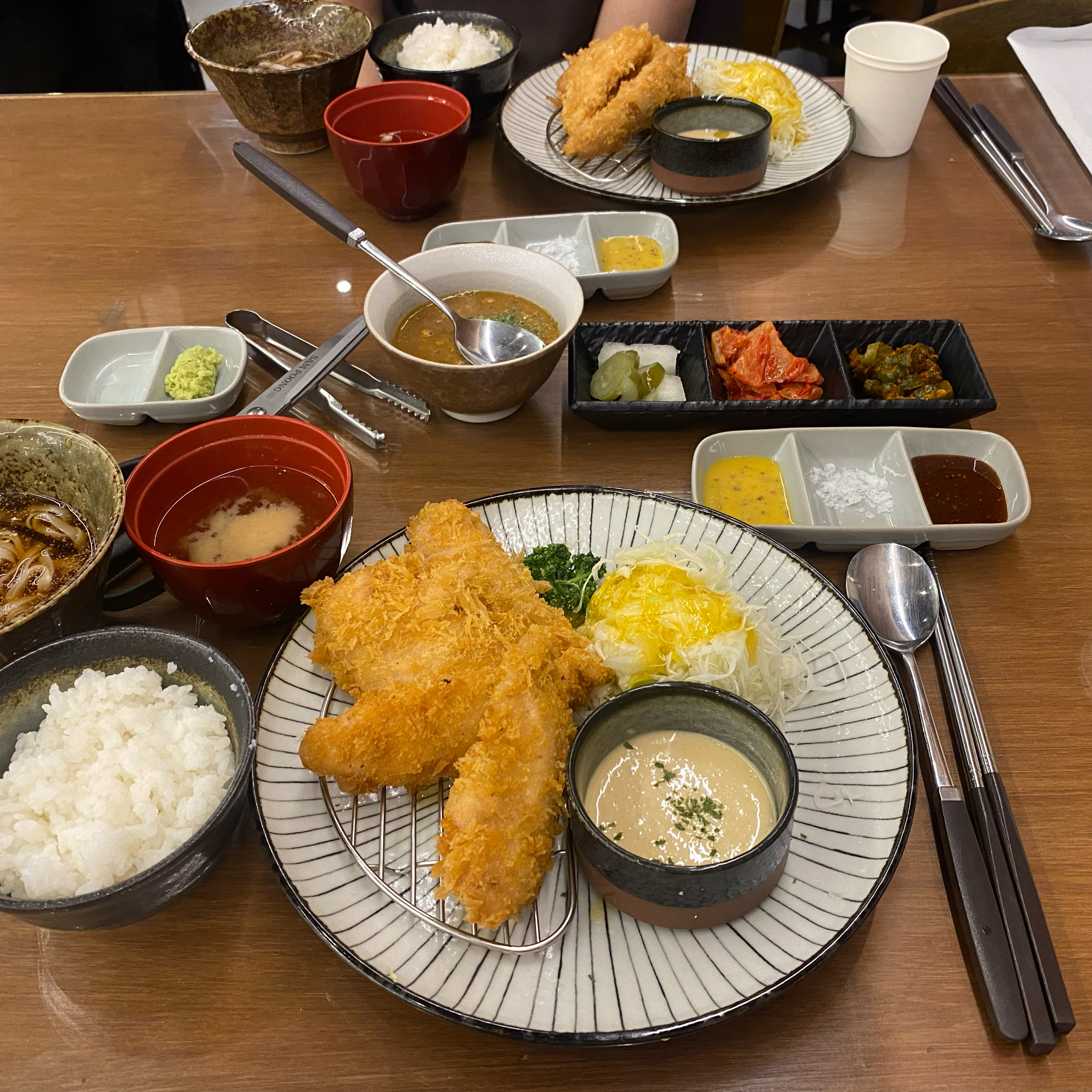 돈가스가 맛잇고, 가성비도 좋아요! ㅎㅎ 가게 분위기도 깔끔하니 좋네요~~~ - 대전 맛집 정동 대전둔산점