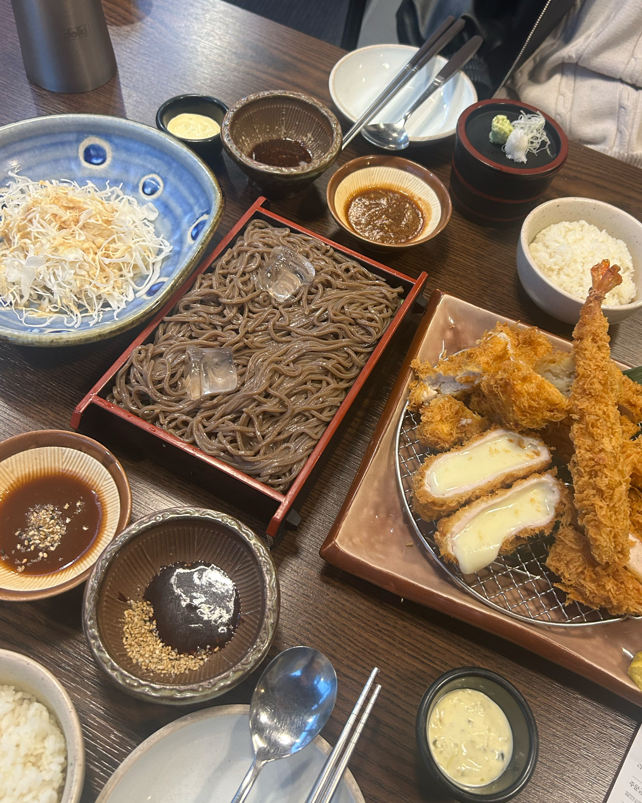 특선판소바커플세트’를 주문했는데 구성이 정말 푸짐하고 만족스러웠어요!! - 대구 맛집 하지메 카츠 대구동성로점
