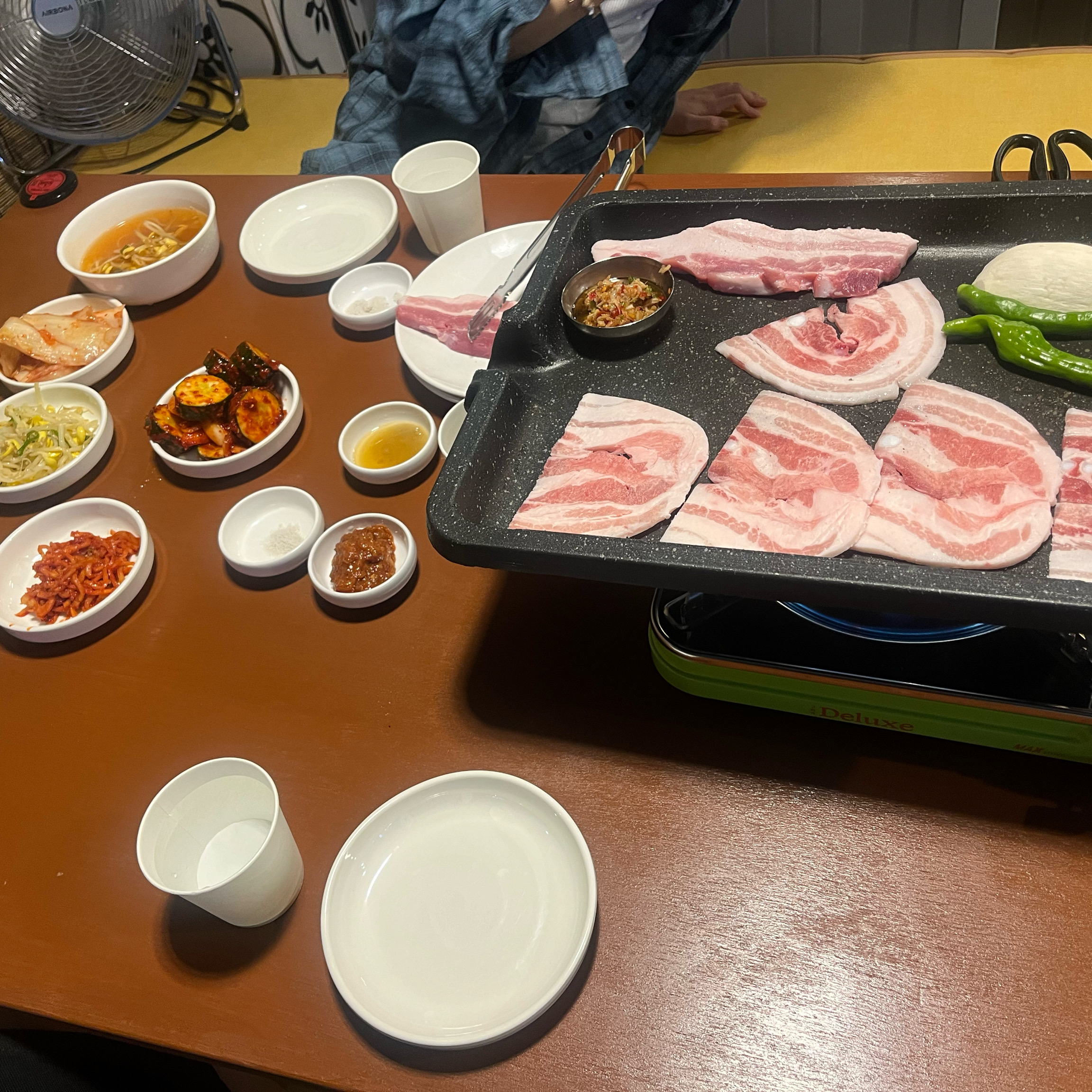처음 방문했는데 평상은 대기시간이 조금 있지만 기다릴만큼의 가치가 있는거같아요 ! 고기도