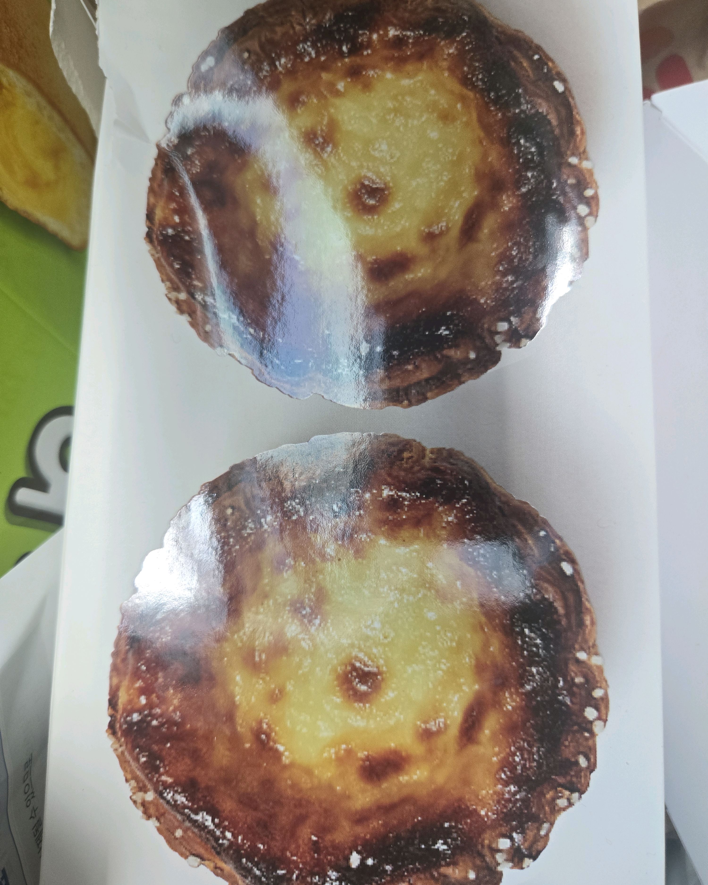 일반 에그타르트에 2.5배 정도 크기이고 - 성수 맛집 메이타왕에그타르트스토어 성수본점