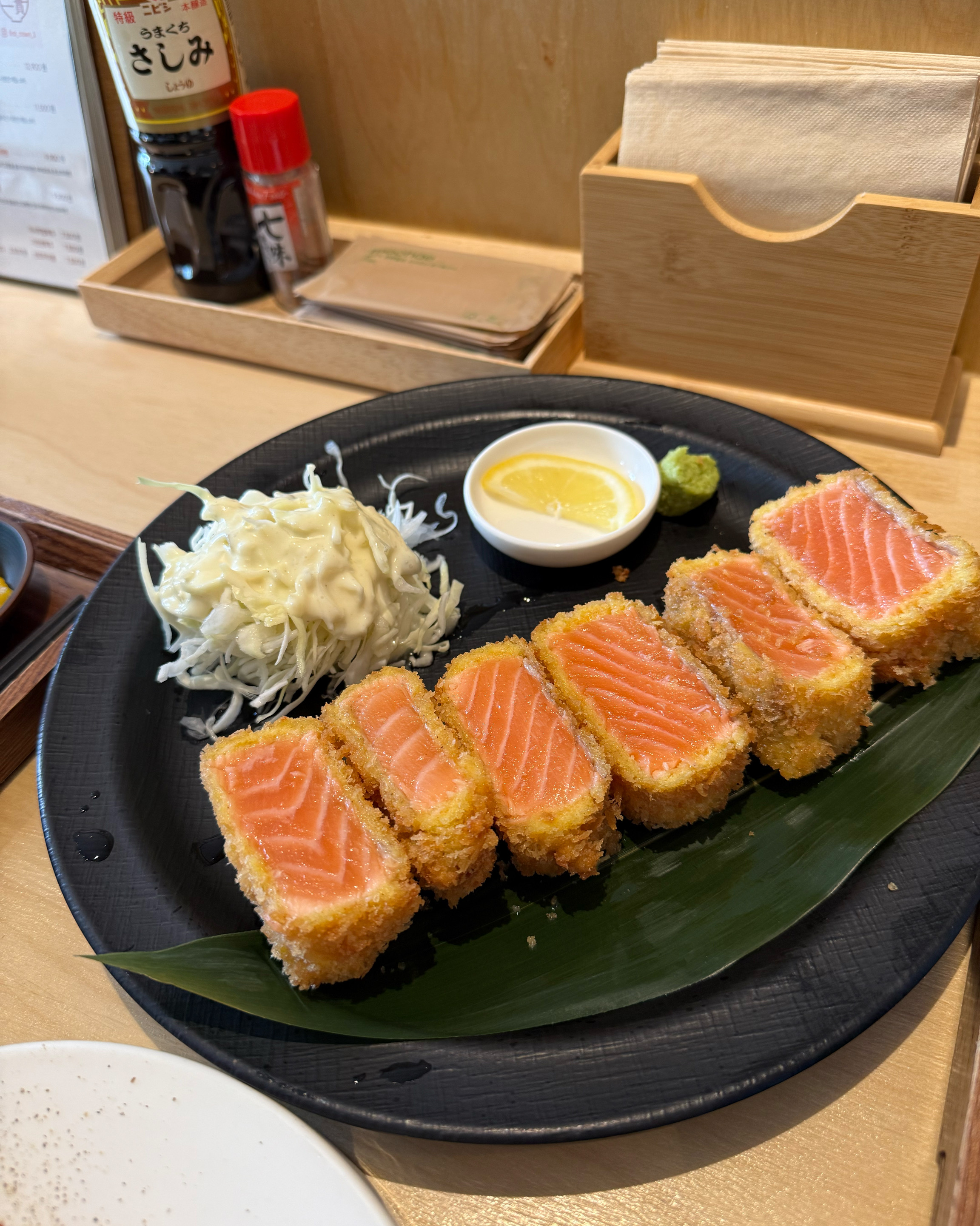 명불허전! 연어레어카츠는 언제먹어도 맛있네요 사장님이 친절하십니당 - 대전 맛집 일관 대전갈마동본점
