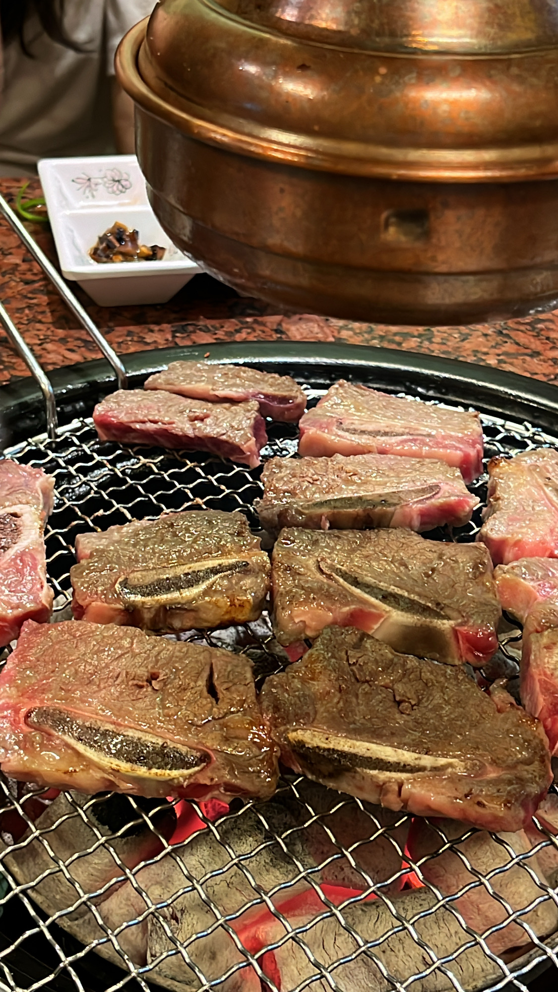 너무맛잇어요!! 집근처라 단골입니당 벌 써 몇번째오는지ㅎㅎ 꽃게짜글이도 너무맛잇어용 담에또