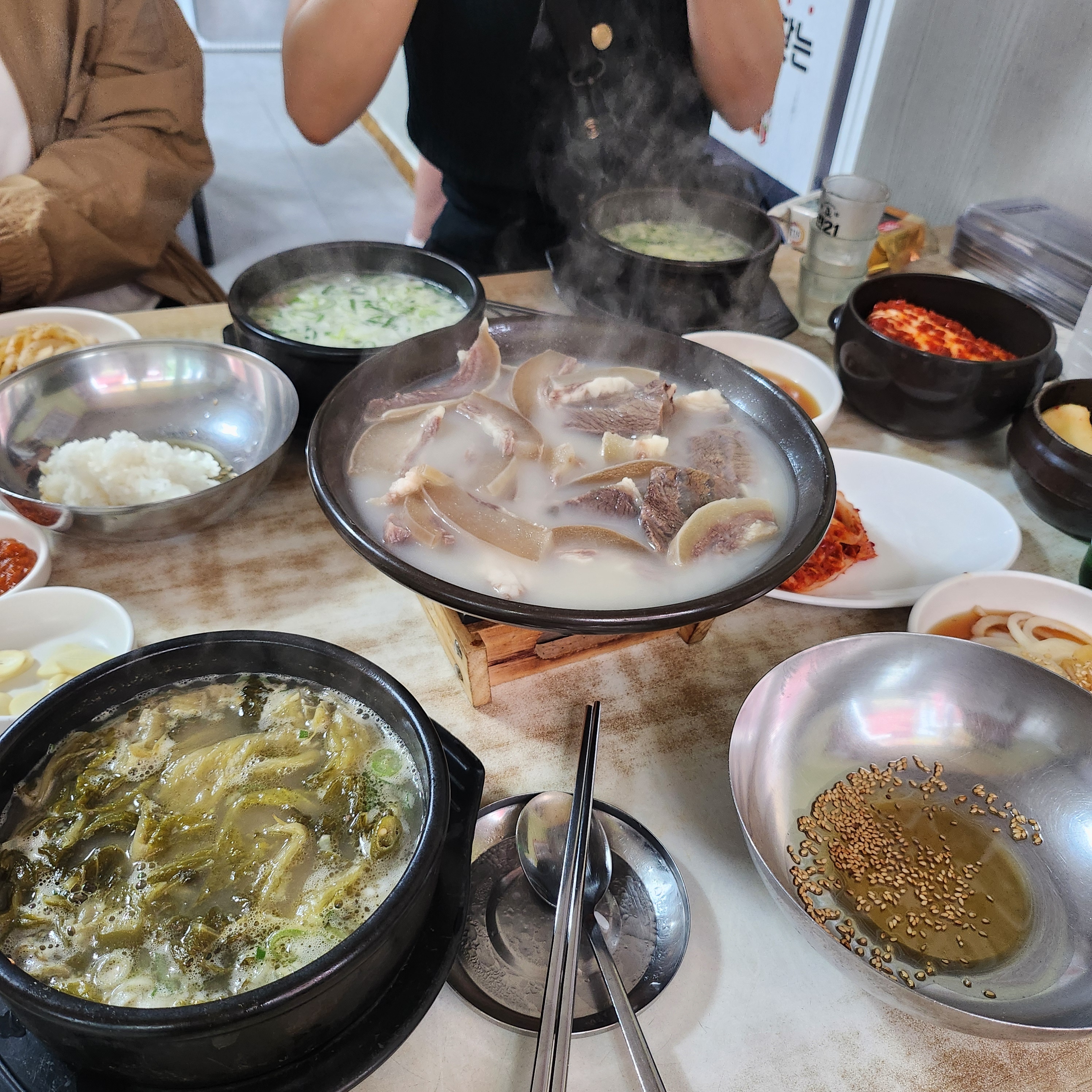 느무느무 맛있어요, 실비김치도 포장 - 대전 맛집 선화동소머리해장국