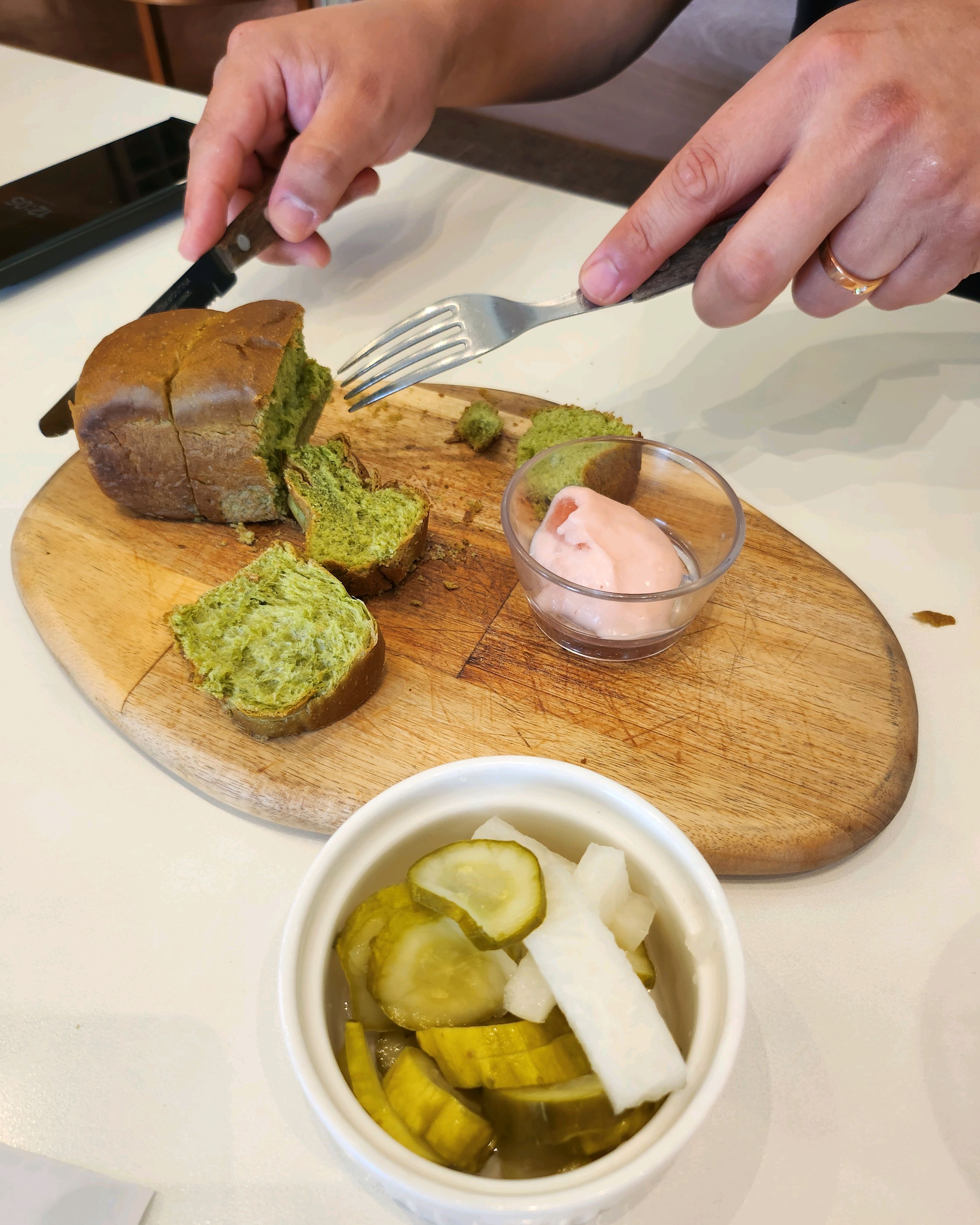 가게분위기도좋고 식전빵도나와서 아이주기좋았어요 - 대구 맛집 로렐트리 동촌유원지점