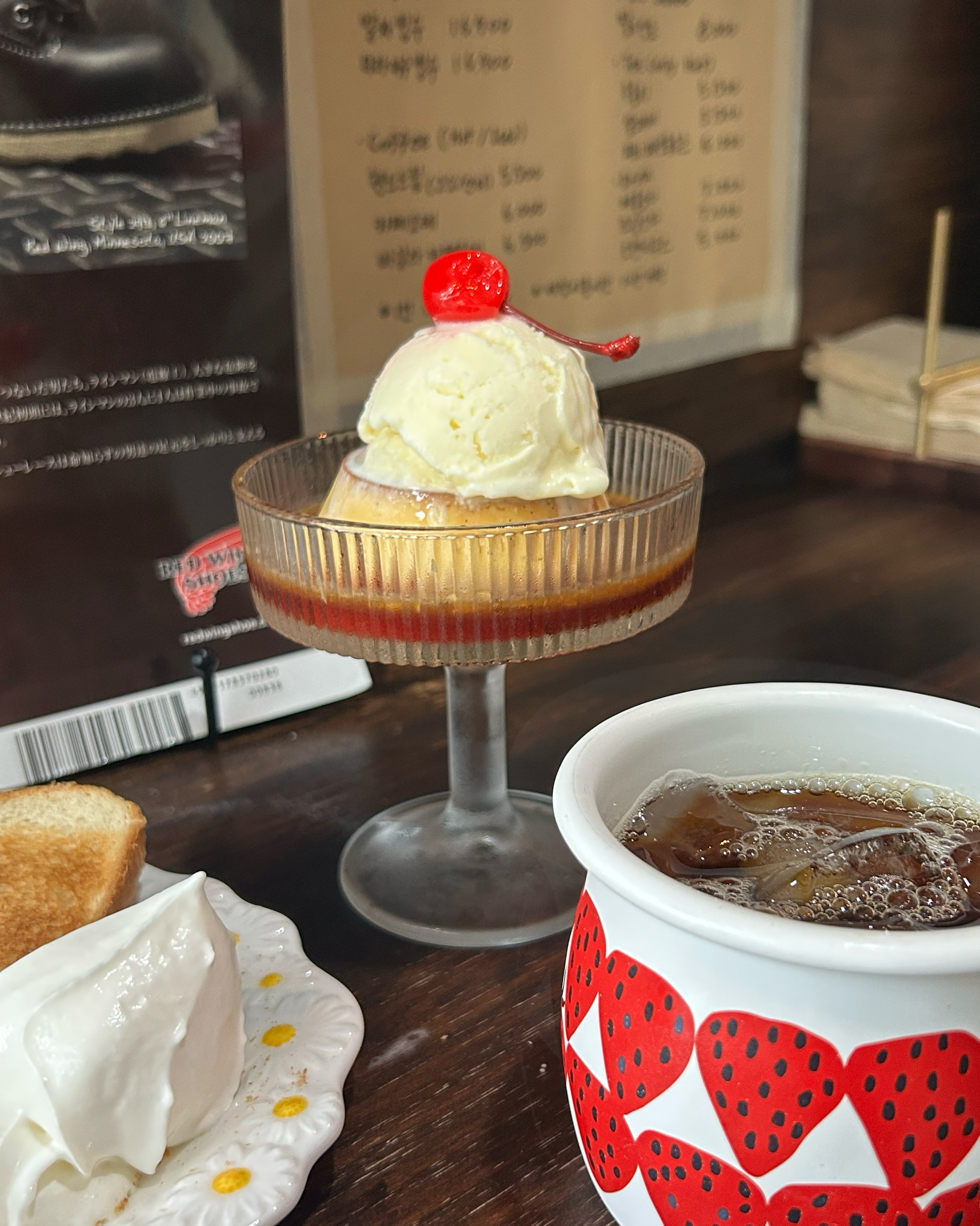 인테리어도 푸딩도 커피도 너무 내취향 😆 - 대전 맛집 킷사코오리
