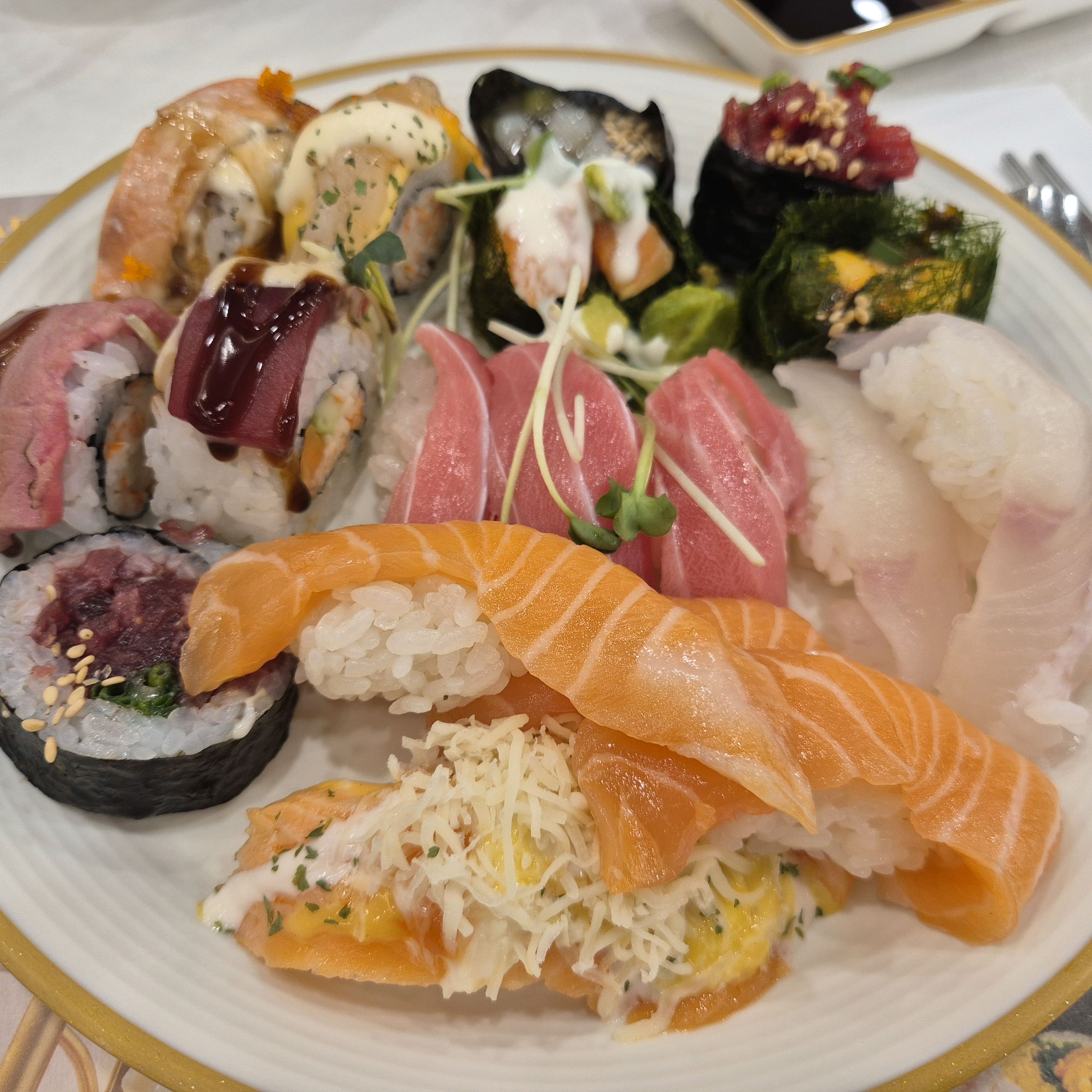 회도 신선하고 초밥종류가 많아서 좋았어요~~! - 대구 맛집 쿠우쿠우 대구북구점
