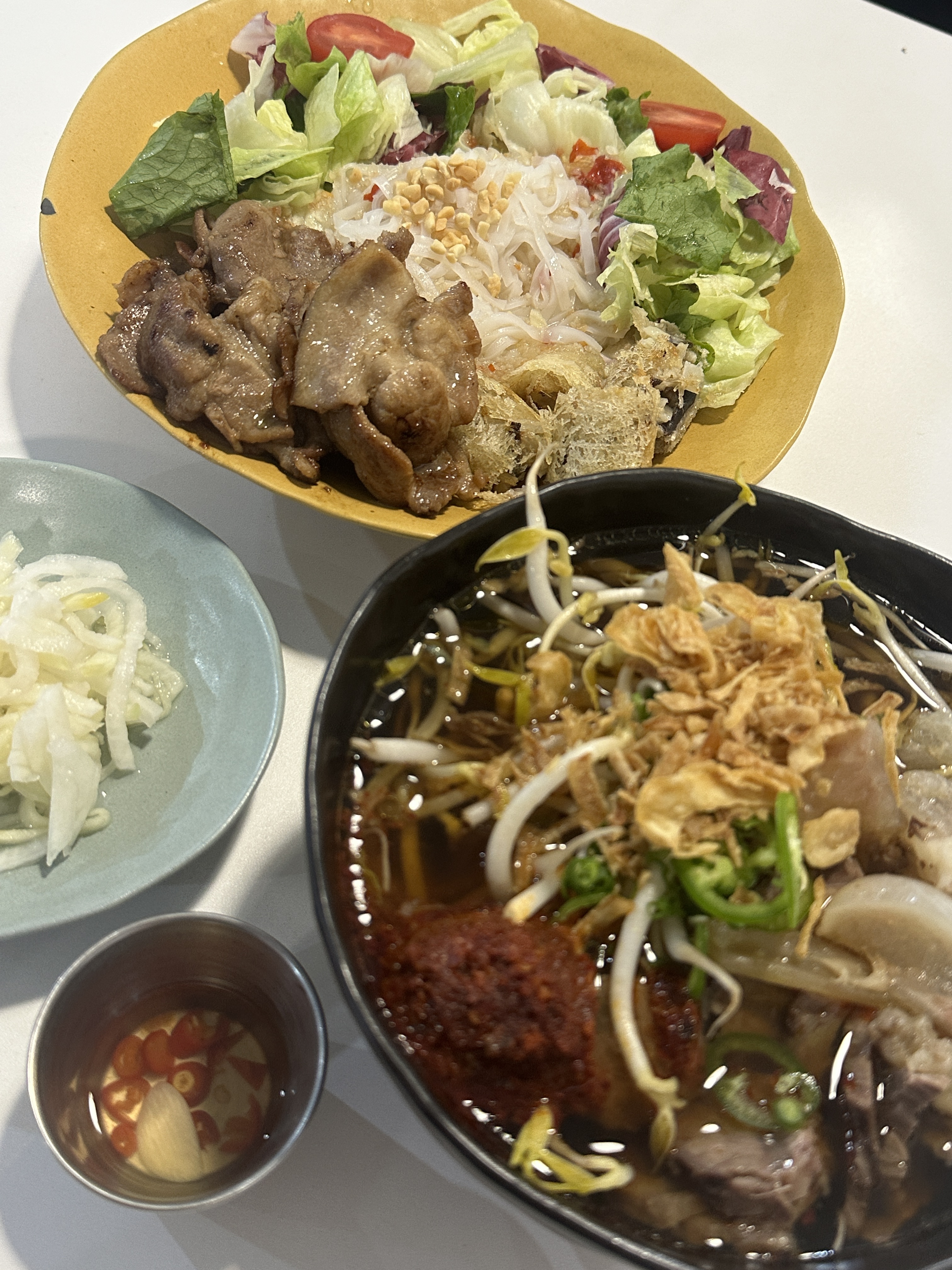 며칠 전부터 쌀국수가 먹고 싶어서 남자친구 꼬셔서 데리고 왔는데 대만족하고 먹었어요!! - 대전 맛집 끄앙반