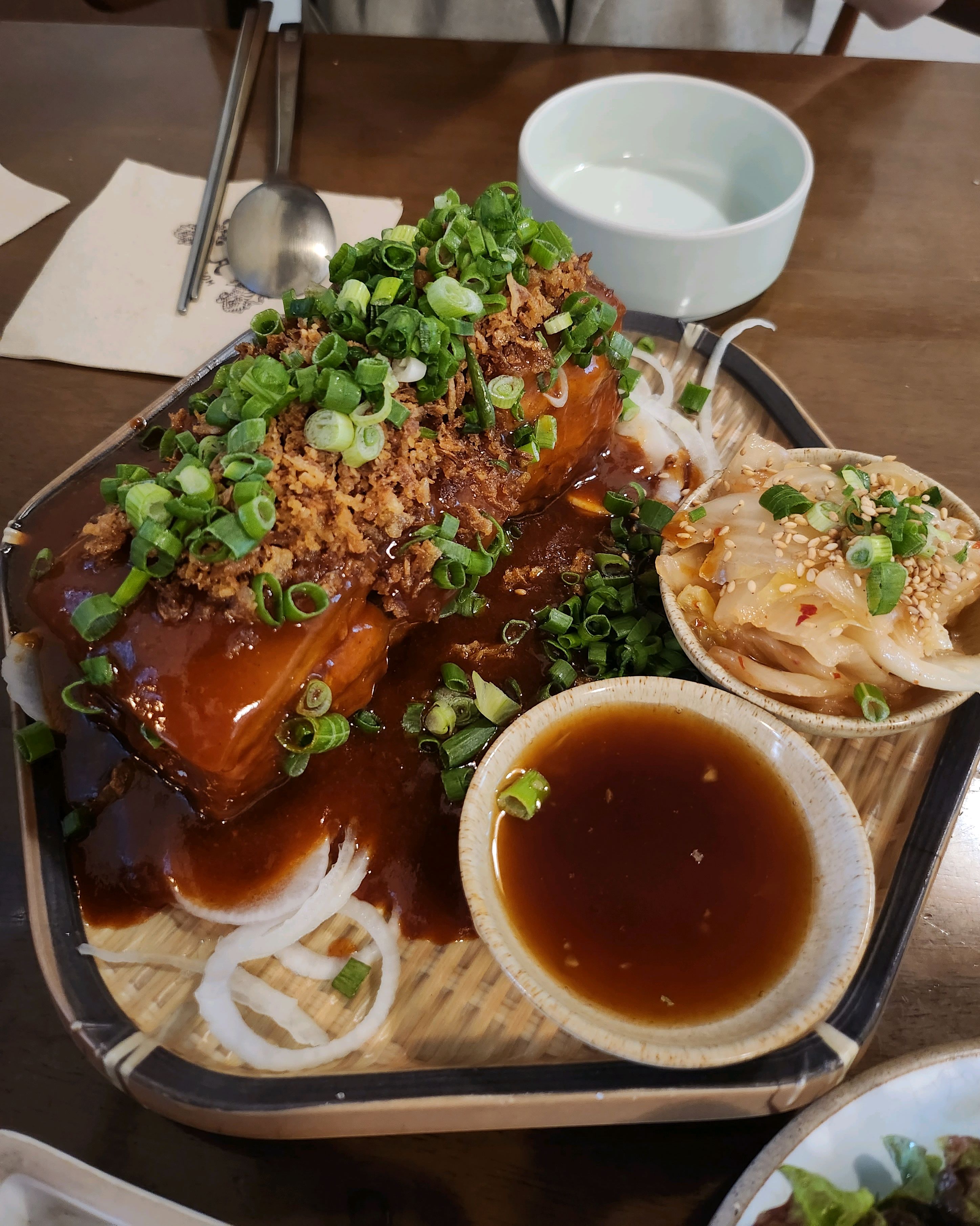 동파육 드디어 먹어보네요!! 기대됩니다 ㅎㅎ 다른 메뉴도 맛있어서 재방문입니다!! - 대전 맛집 비범