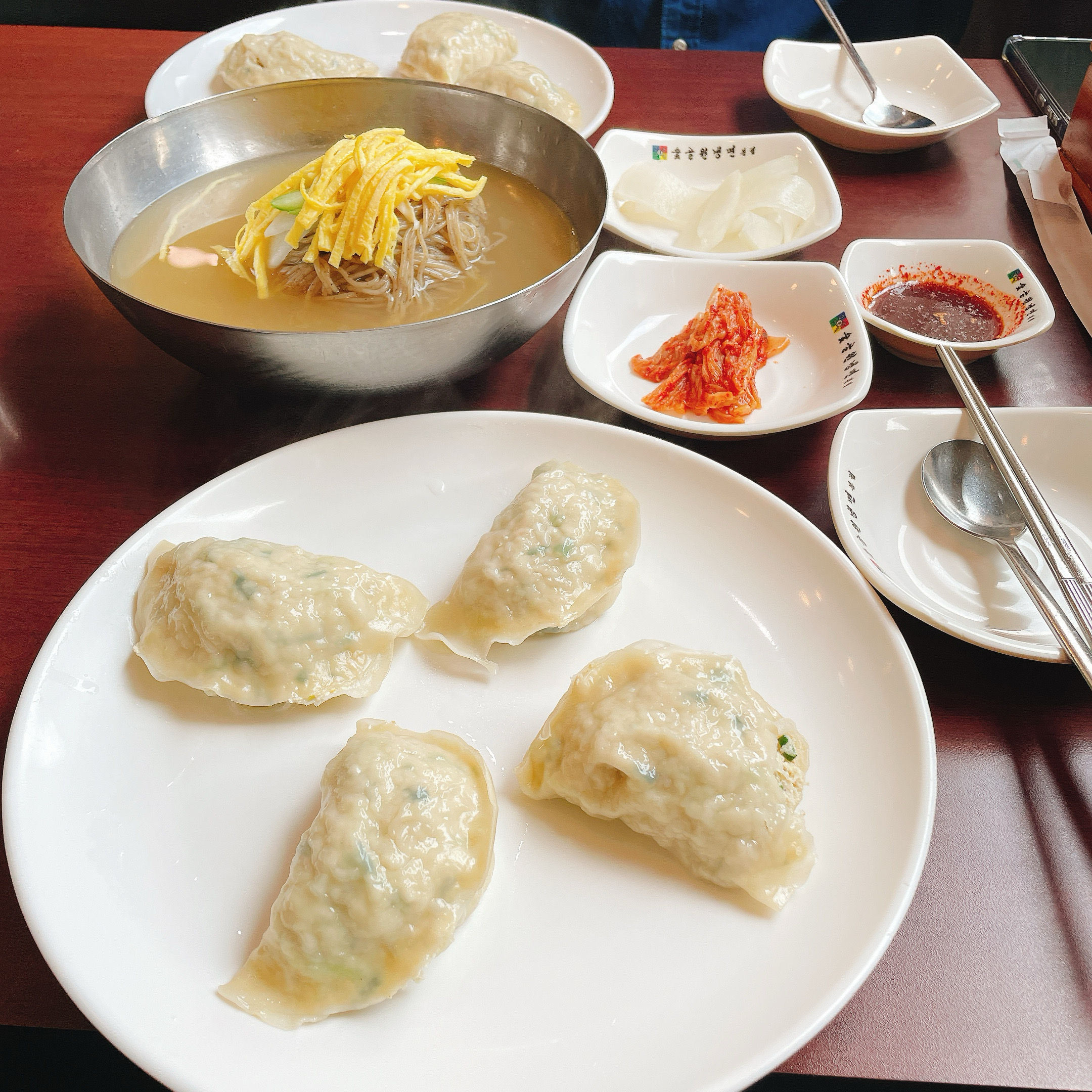 만두와 평양냉면 조합이 최고!! - 대전 맛집 숯골원냉면 본점