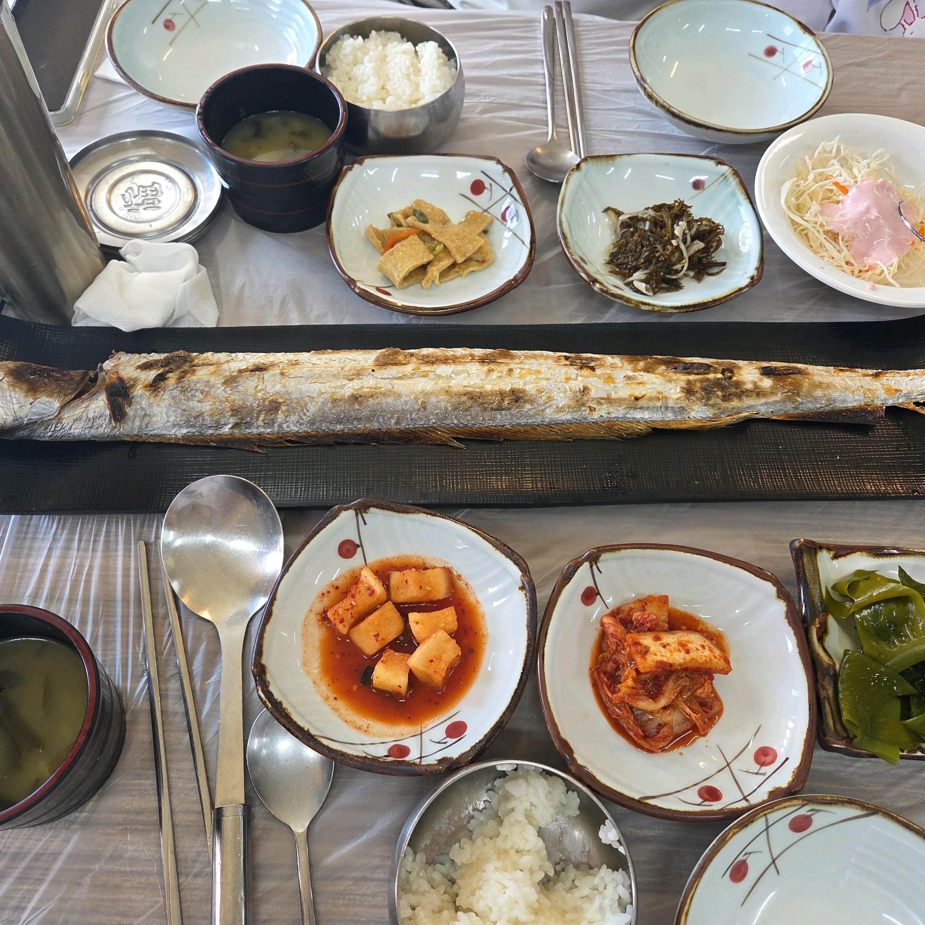 양많고 맛있어요~주차도 너무편하고 아이들과 너무 맛있는식사했어요~ - 제주 맛집 성산바다풍경 제주성산일출봉점