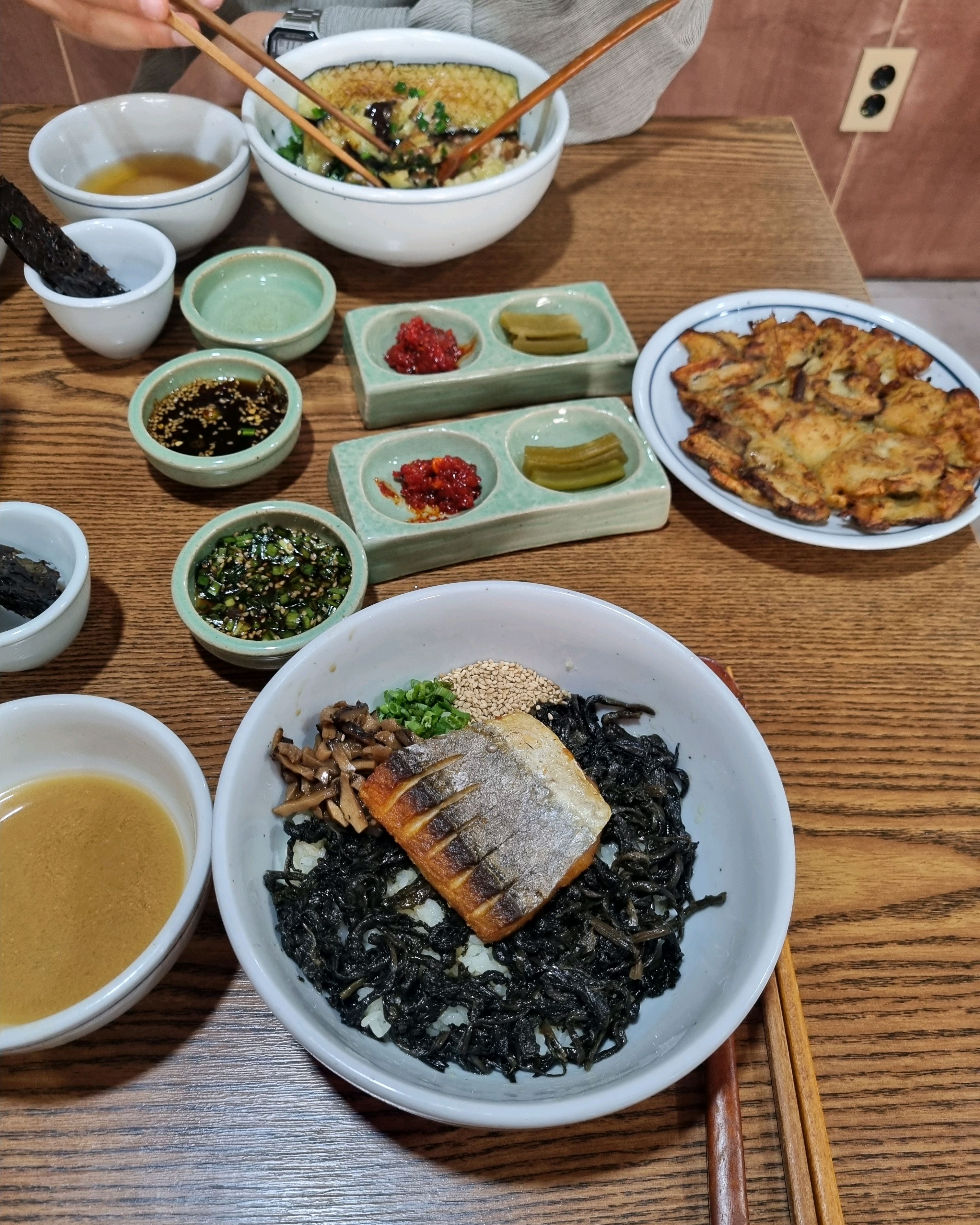 가지된장밥과 삼치곤드레밥 너무 맛있어요 - 대구 맛집 향택 동대구점